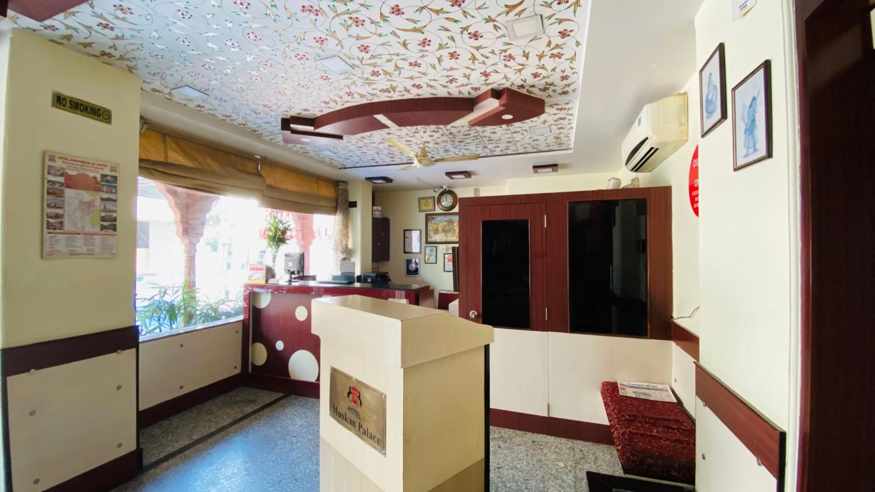 Lobby or reception in Hotel Muskan Palace