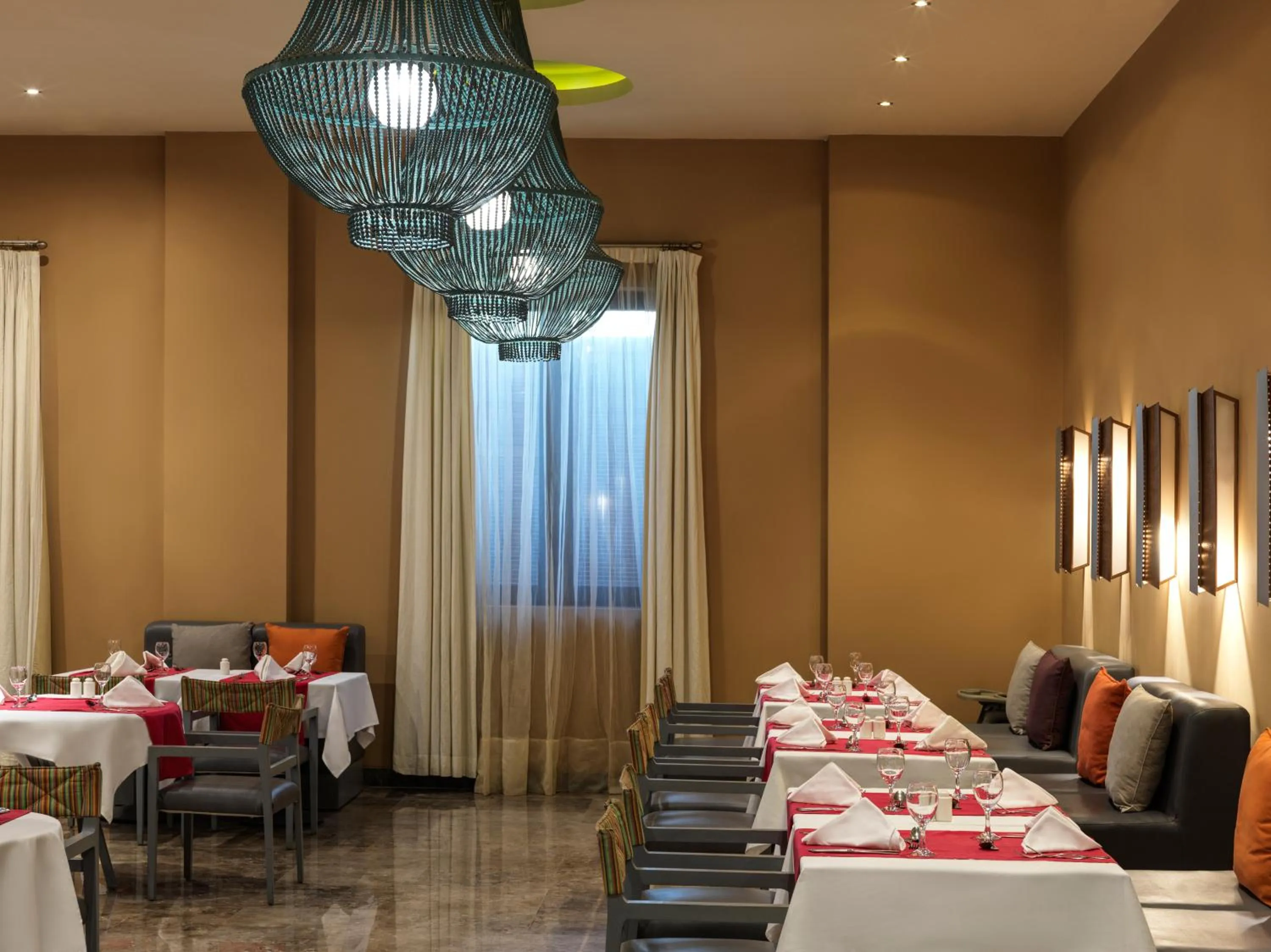 Restaurant/places to eat in Ancient Sands Golf Resort and Residences