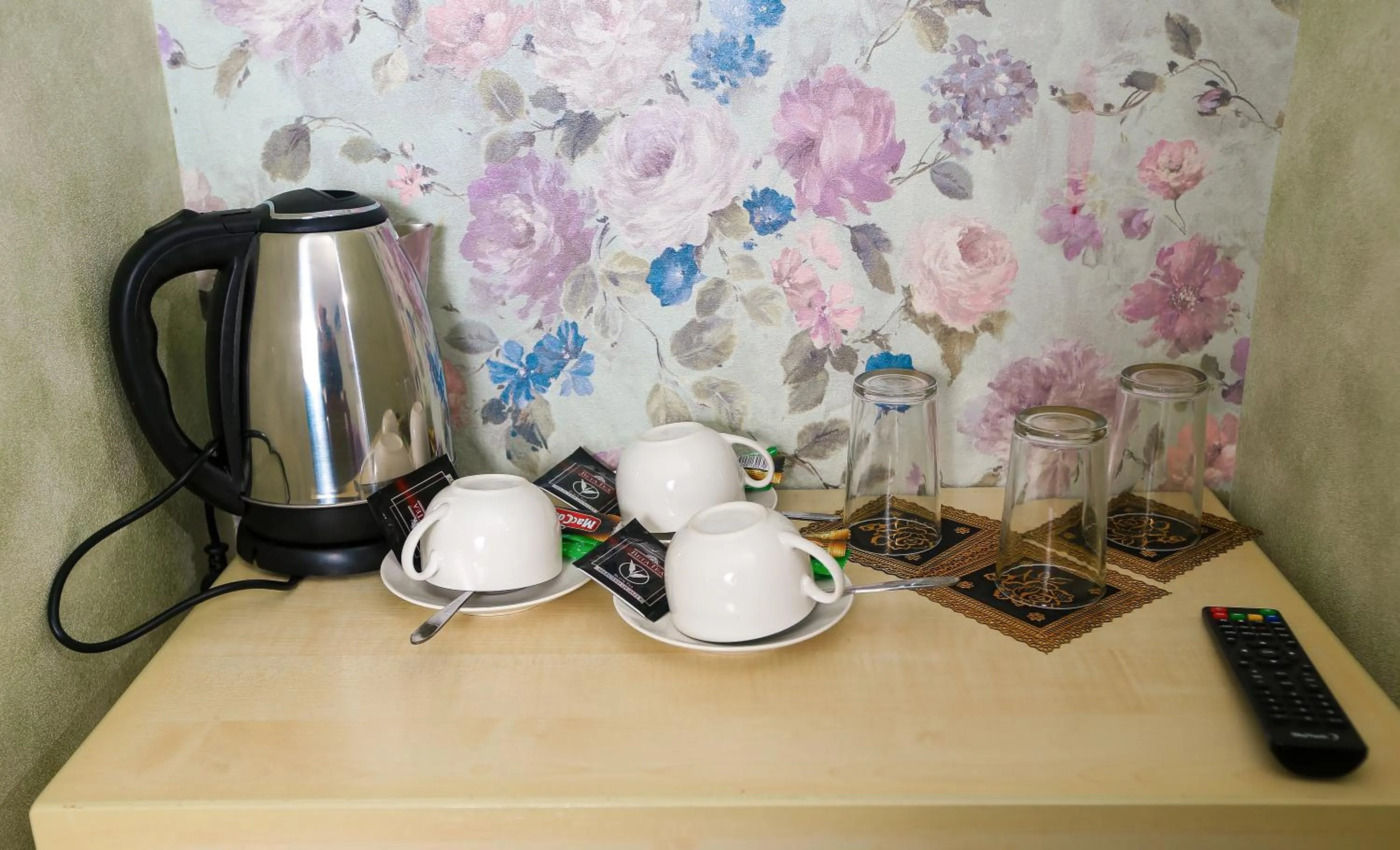 Coffee/tea facilities in Hotel New Metekhi