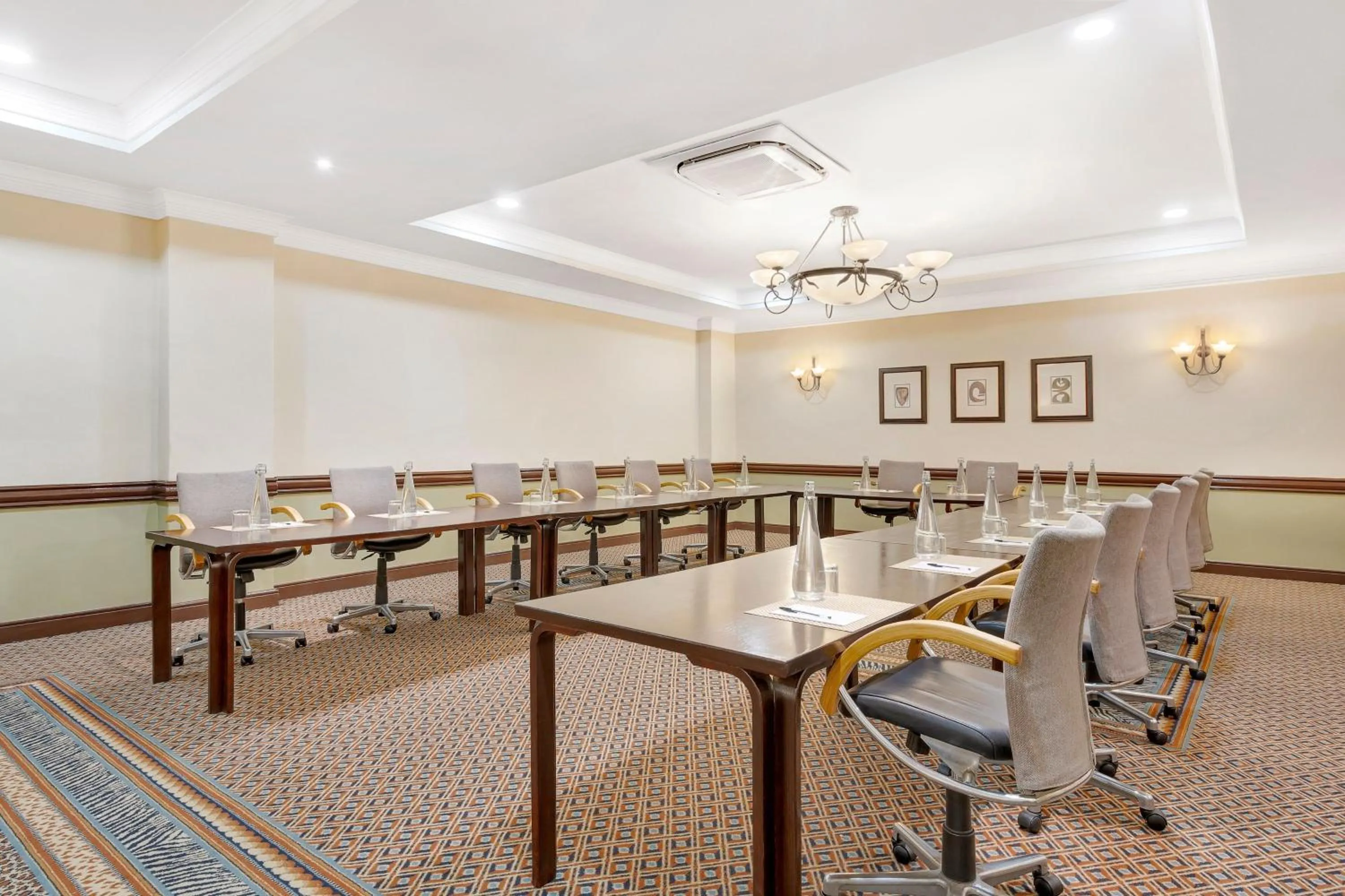 Meeting/conference room in Protea Hotel by Marriott Blantyre Ryalls