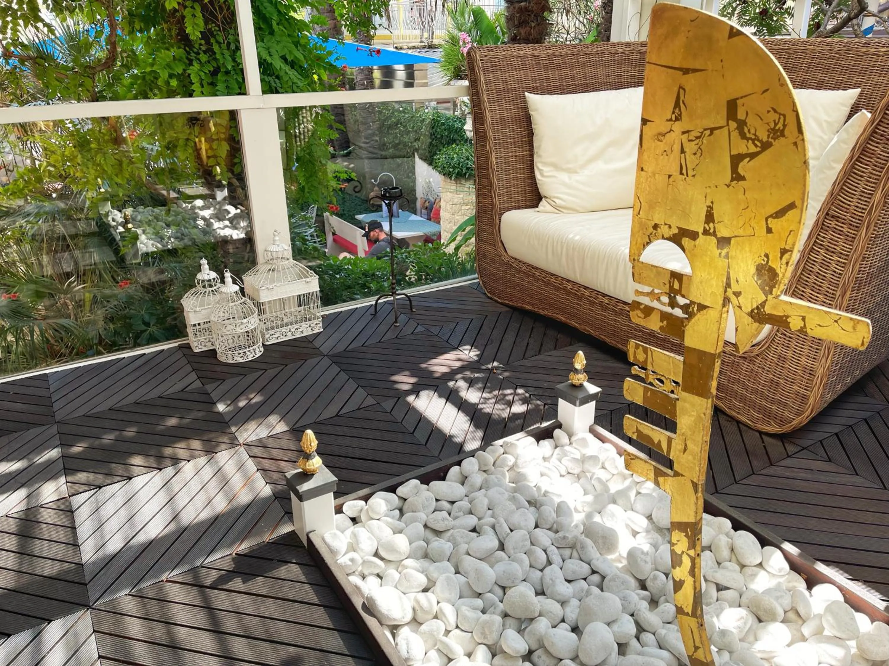 Communal lounge/ TV room in Milton Boutique Hotel - Adults Only