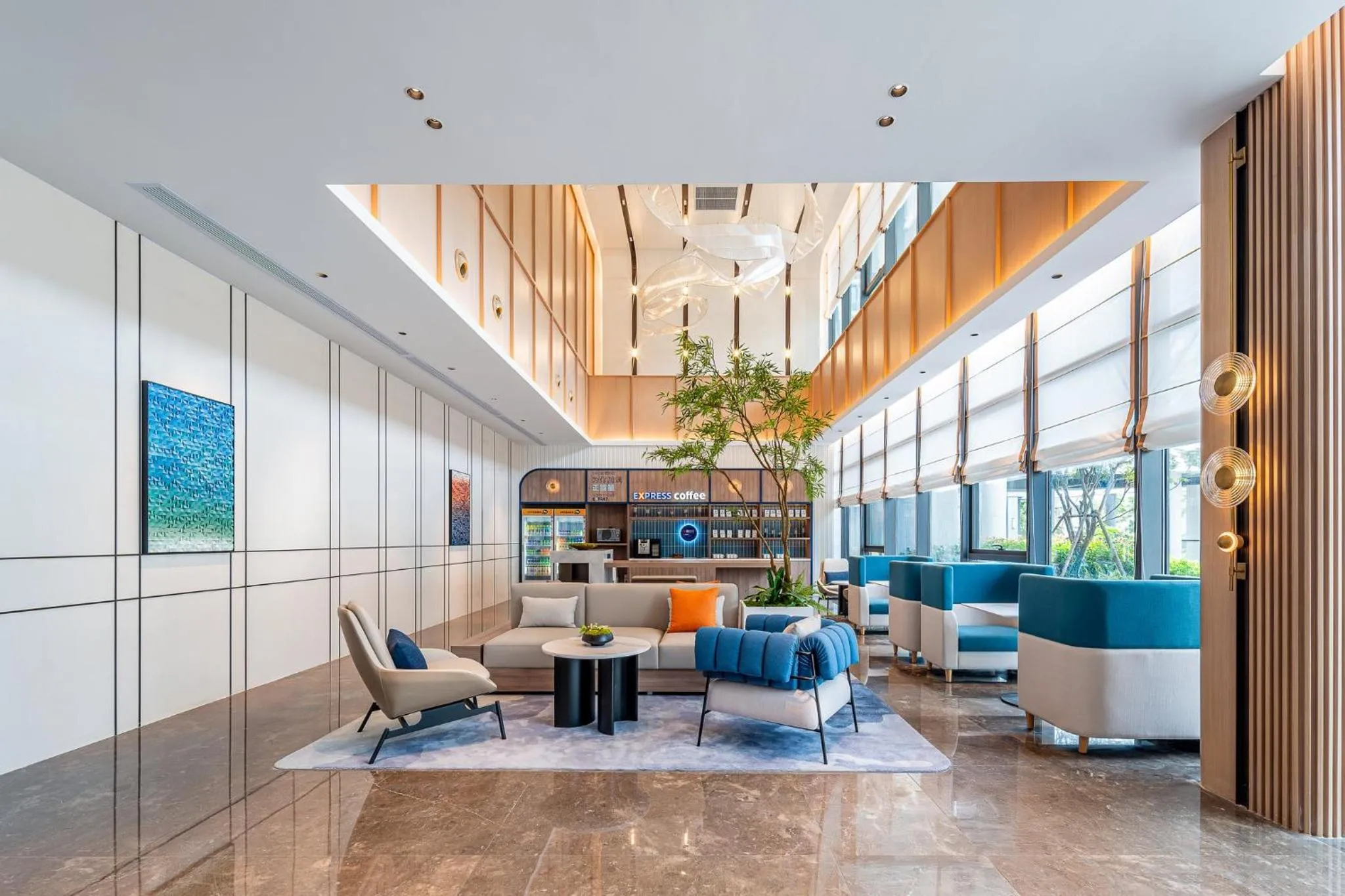 Property building in Holiday Inn Express Taizhou Jiaojiang