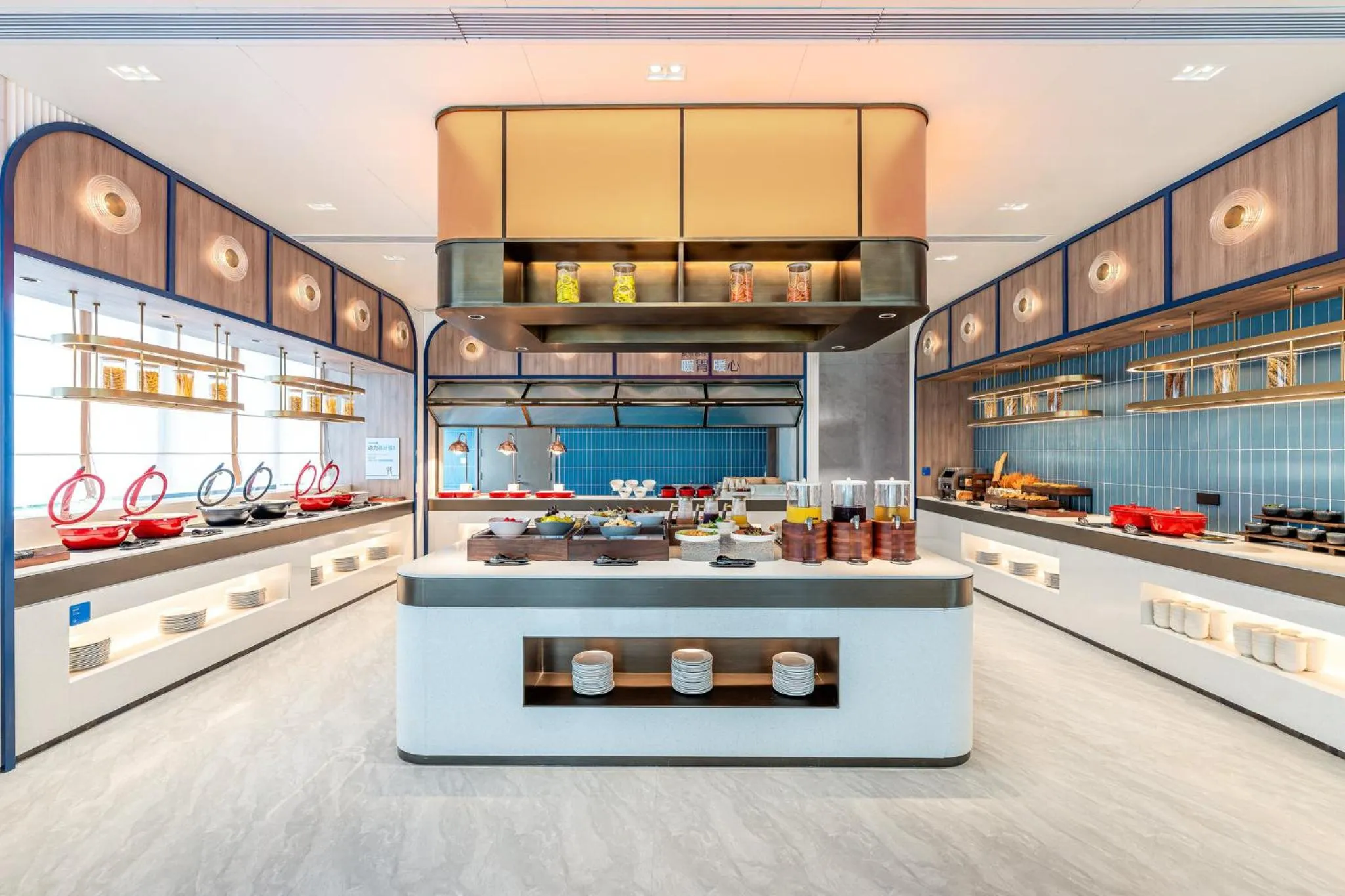 Restaurant/places to eat in Holiday Inn Express Taizhou Jiaojiang