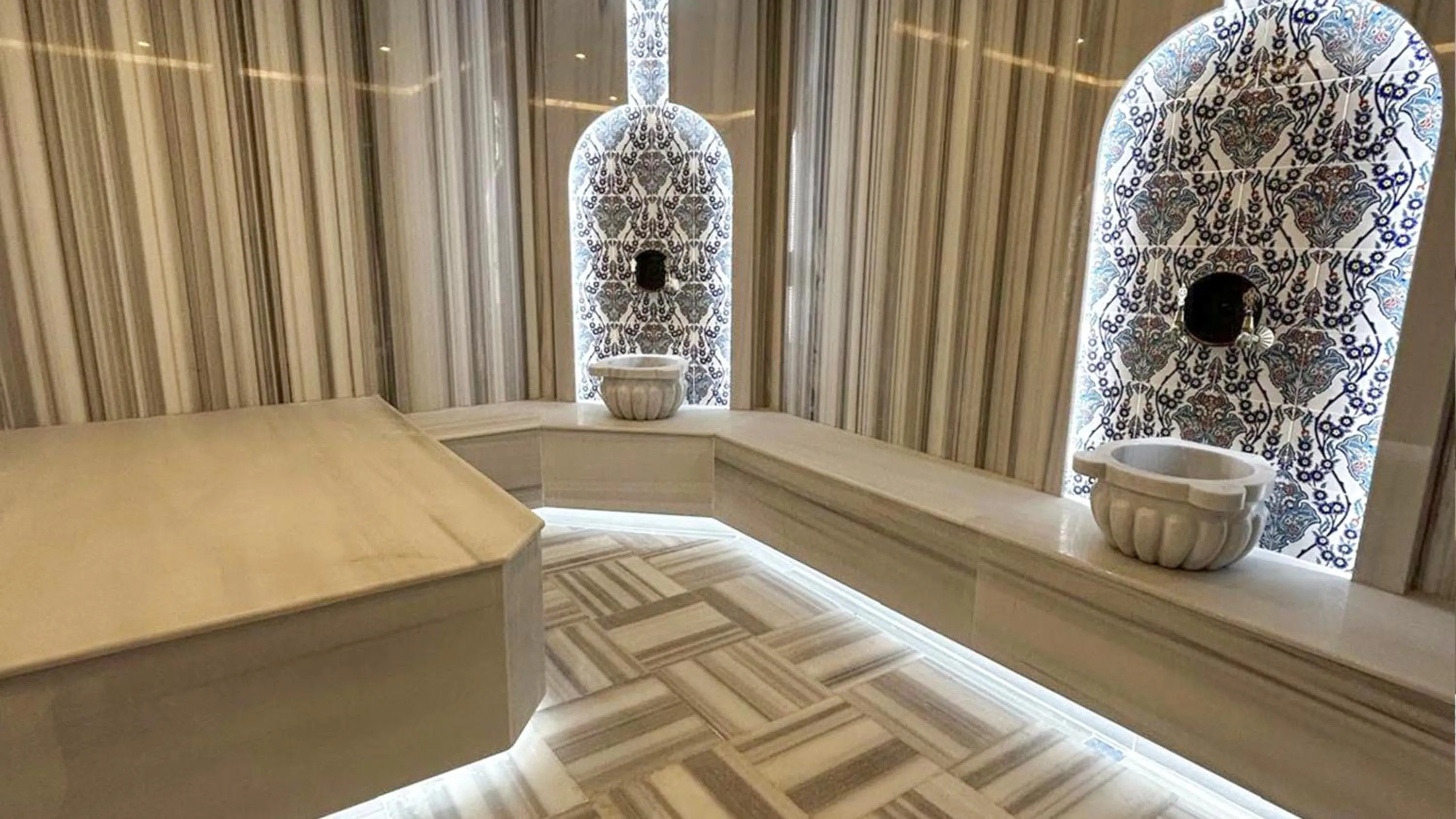 Spa and wellness centre/facilities, Bed in Holiday Inn Istanbul - Beylikduzu by IHG