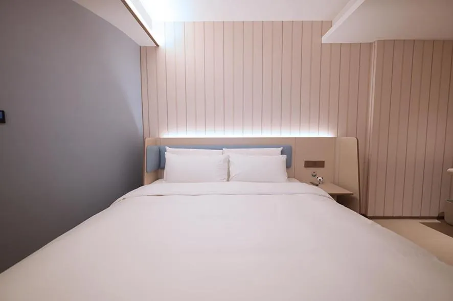 Hanting Hotel Beijing West Railway Station North Square Center