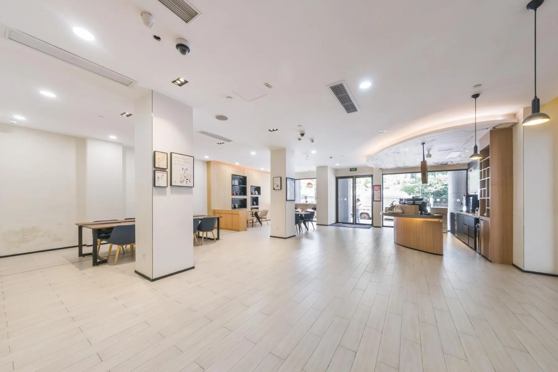Lobby or reception in Hanting Hotel Shanghai Xujiahui Center (formerly Xujiahui Nandan East Road Branch)