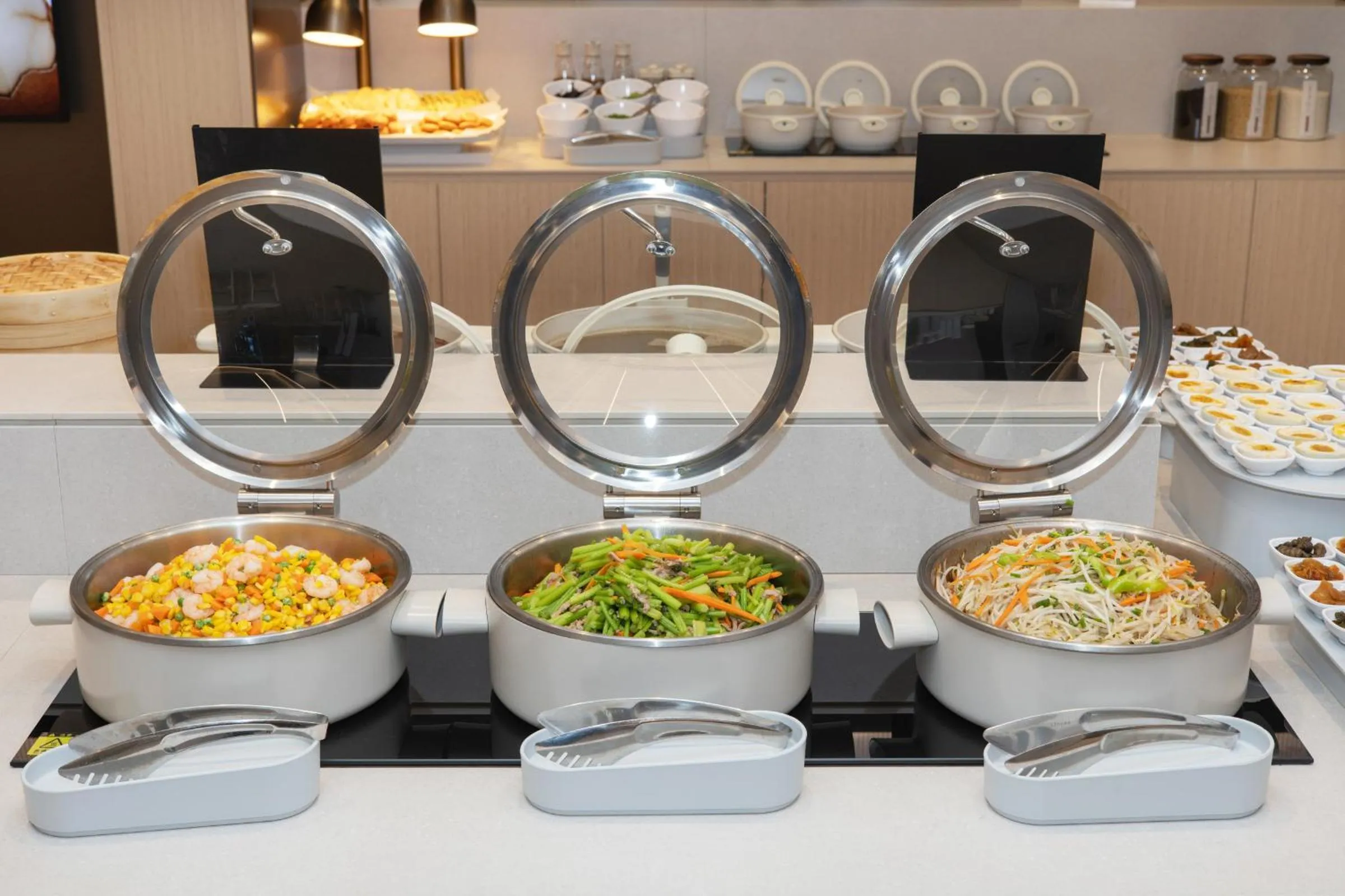 Restaurant/places to eat in JI Hotel Shanghai Caohejing