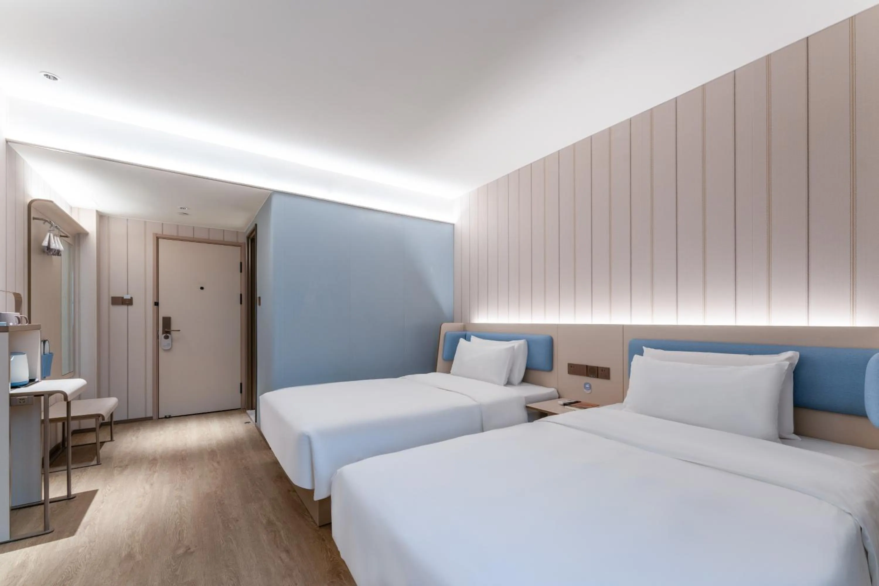 Bed in Hanting Hotel Shanghai Meilong Wanhui International Plaza