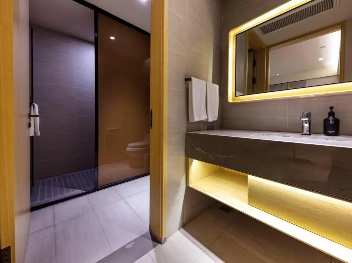 Bathroom in JI Hotel Shanghai Wujing East China Normal University
