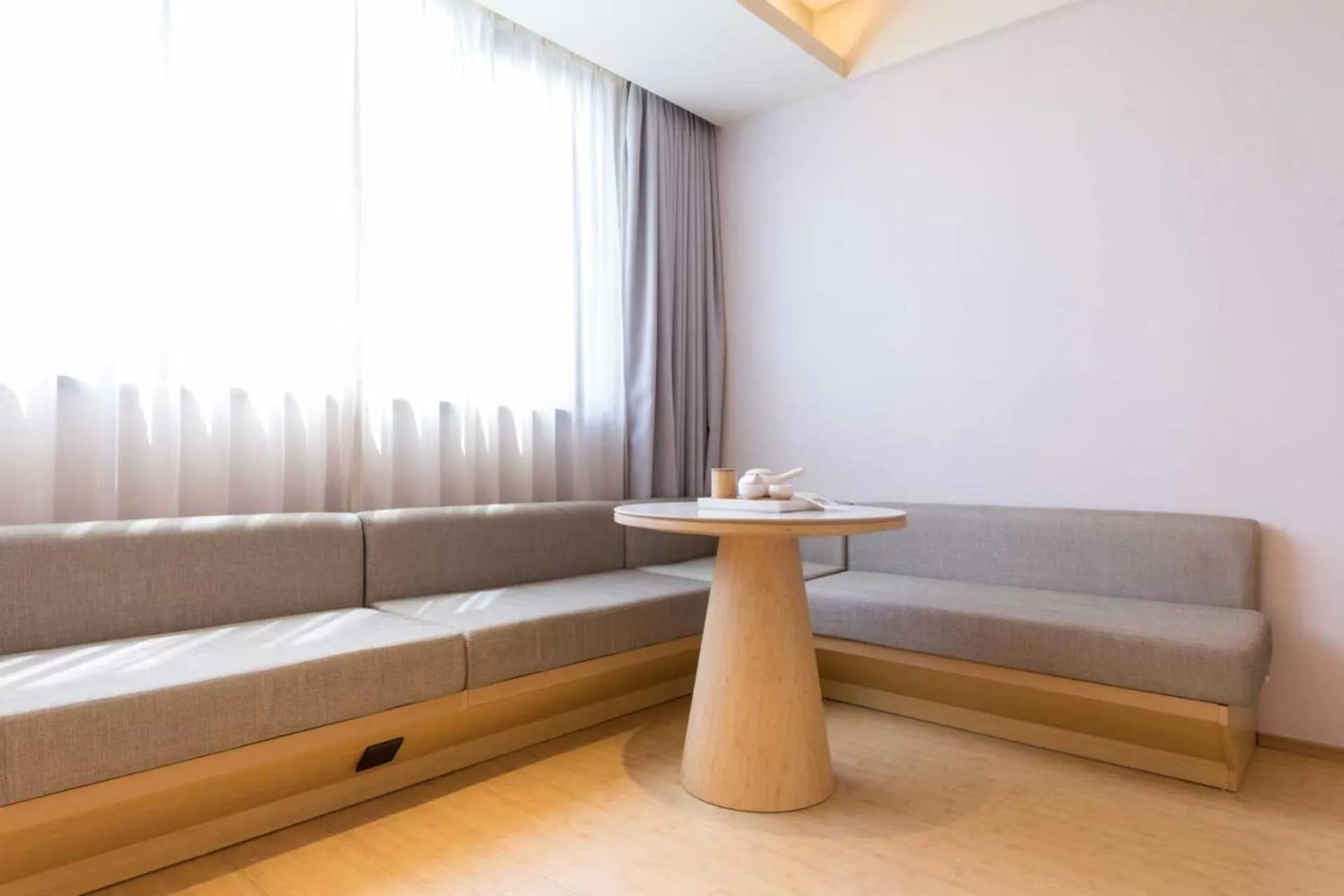 Bed in JI Hotel Shanghai Chunsheng Road