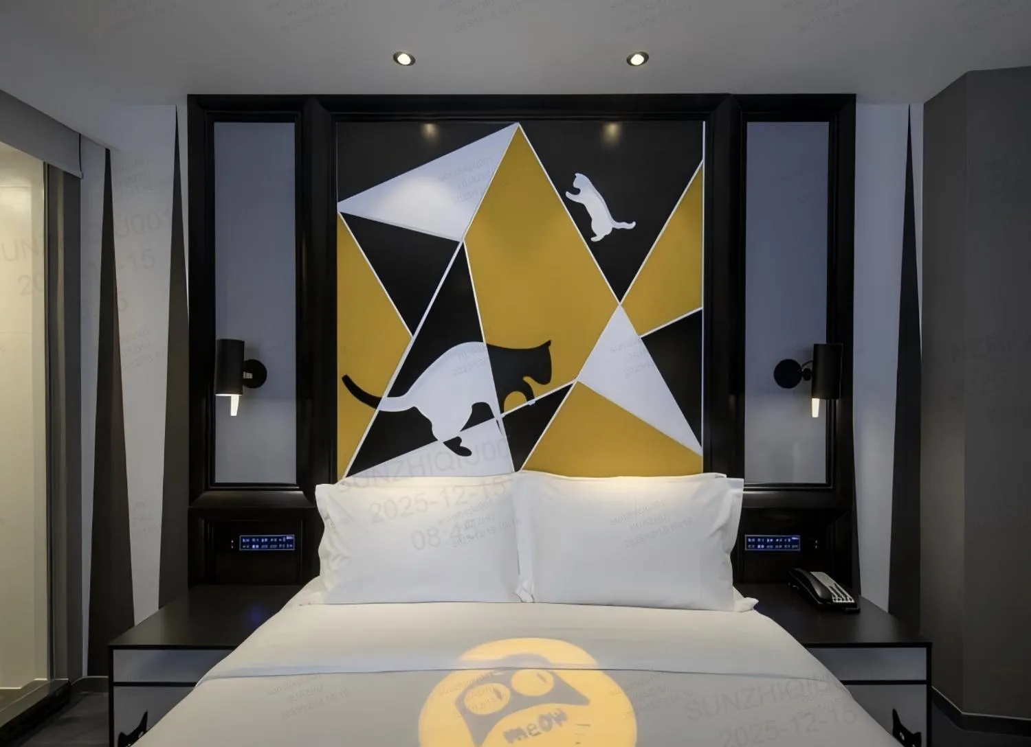 room service, Bed in Orange Hotel Shanghai Chuansha International Tourism Resort