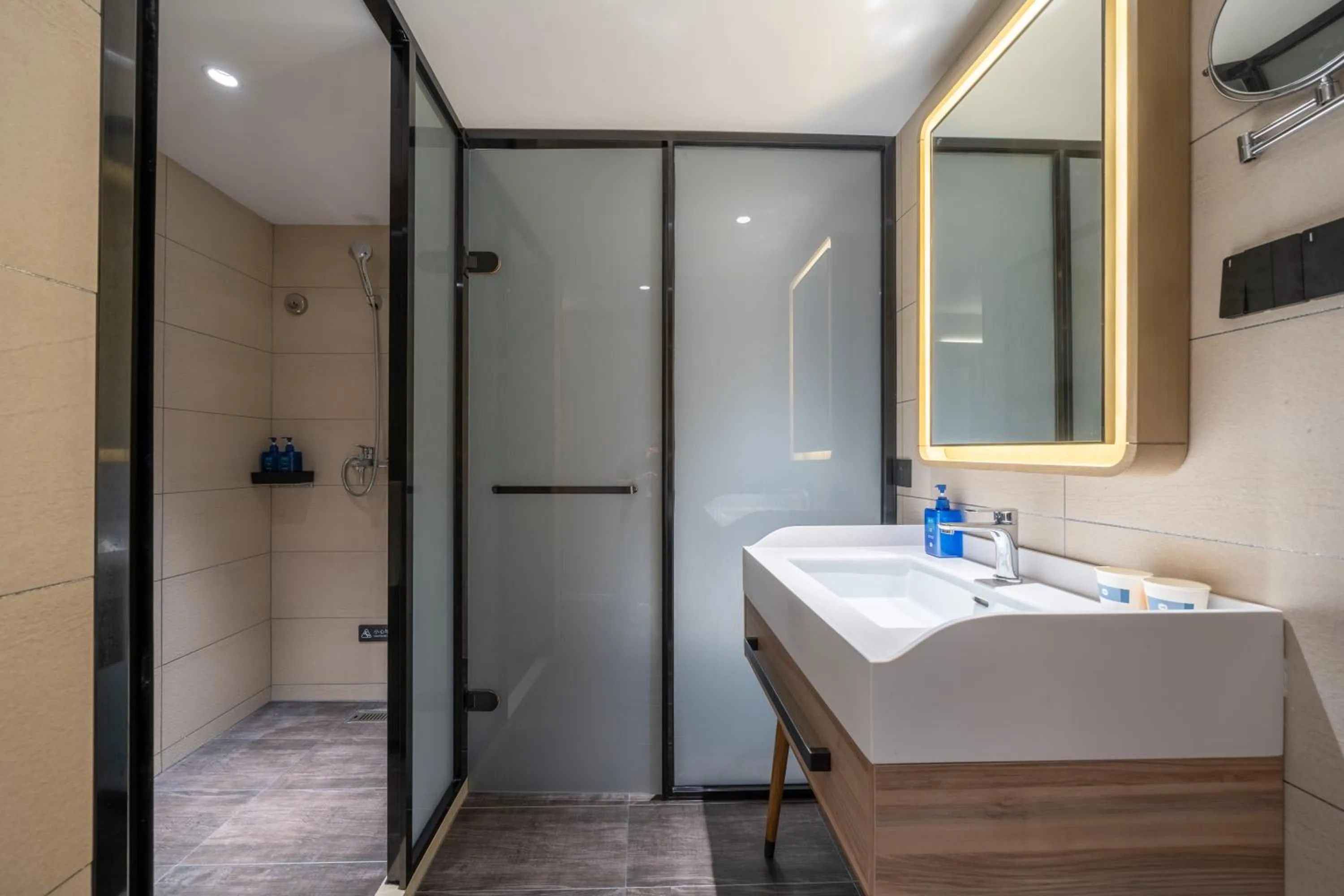 Shower in Hanting Hotel Shanghai Fengxian Nanqiao Industrial Park