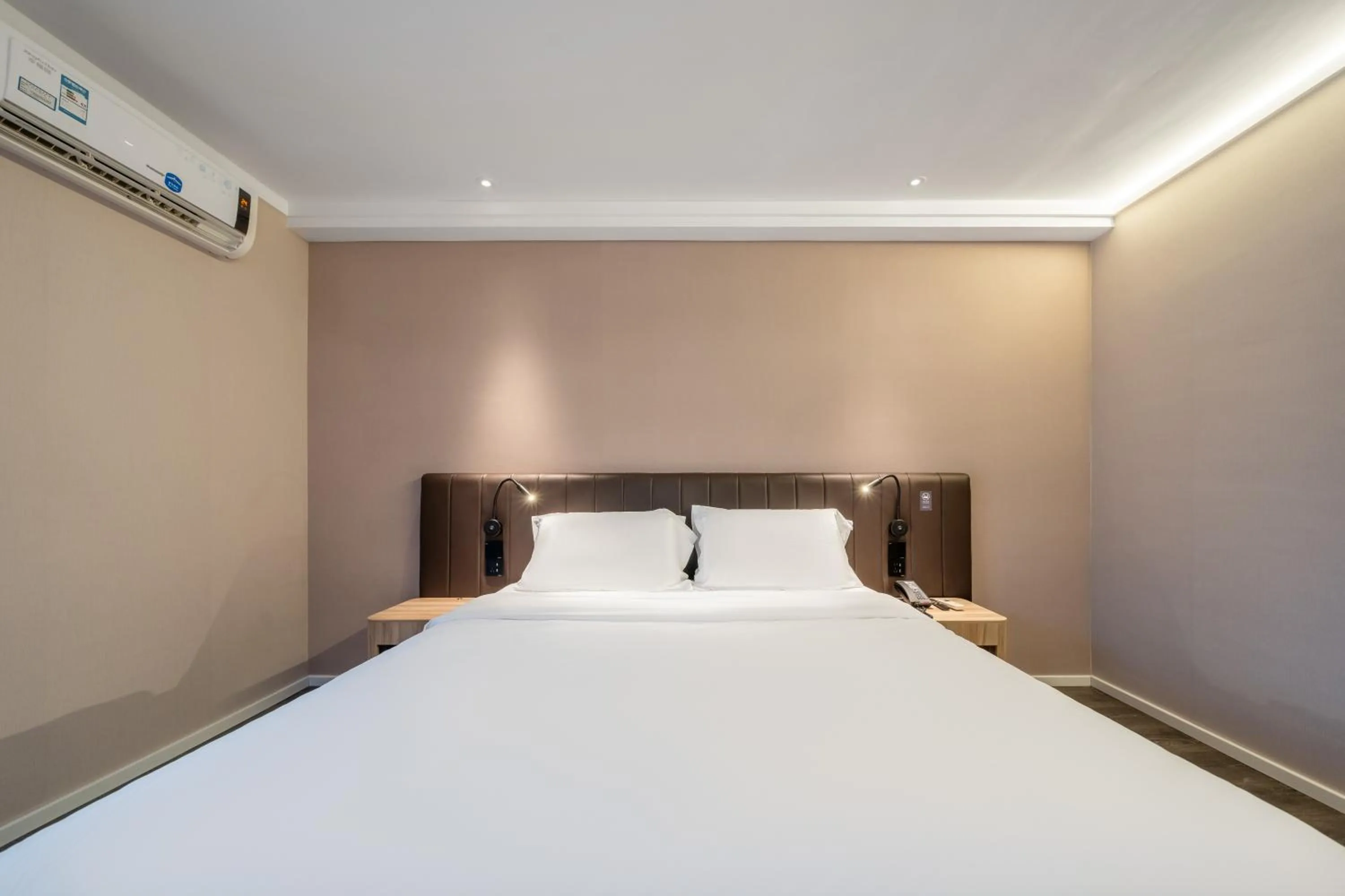 Bed in Hanting Hotel Shanghai Fengxian Nanqiao Industrial Park