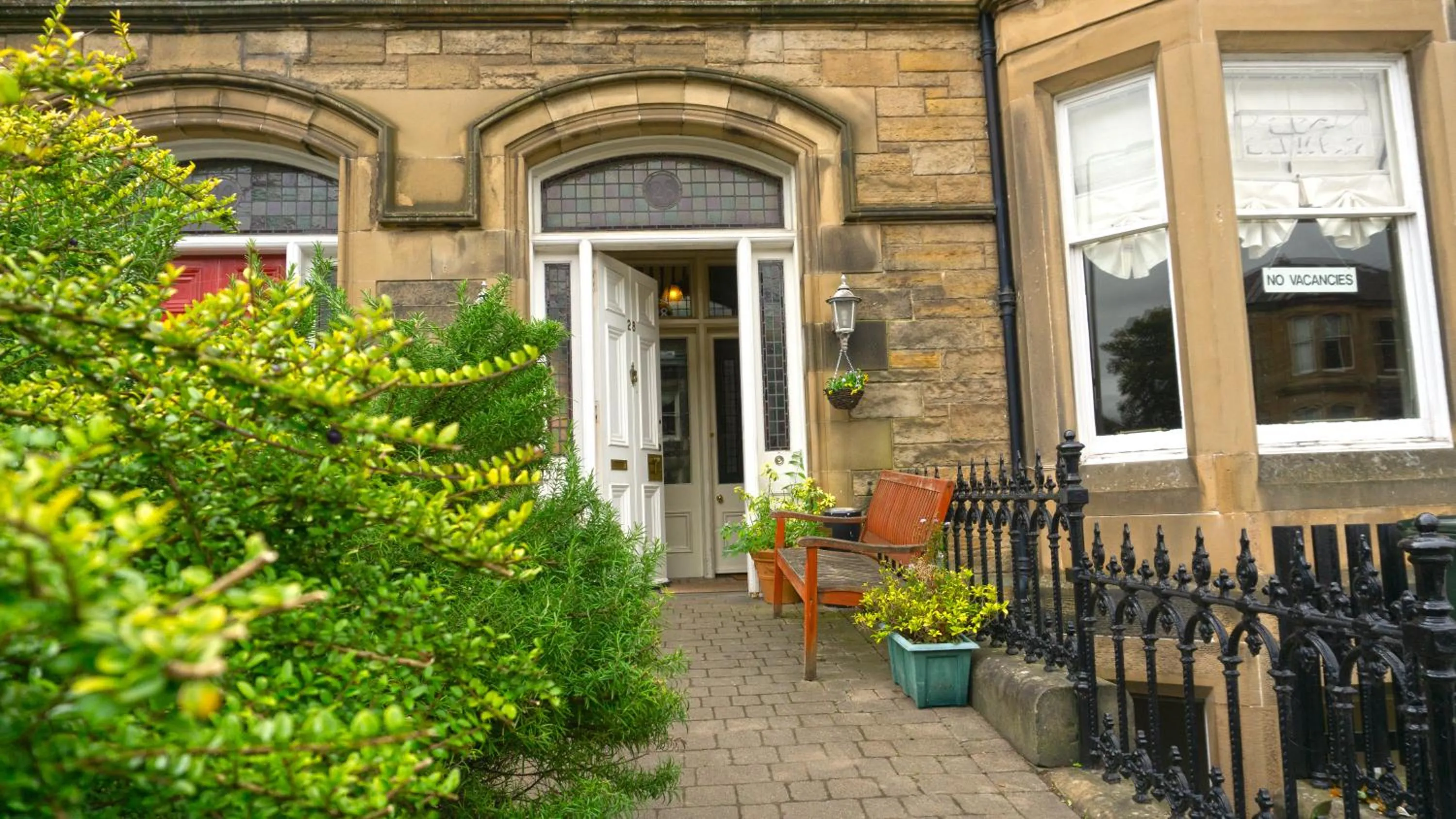 Arrandale Guest House