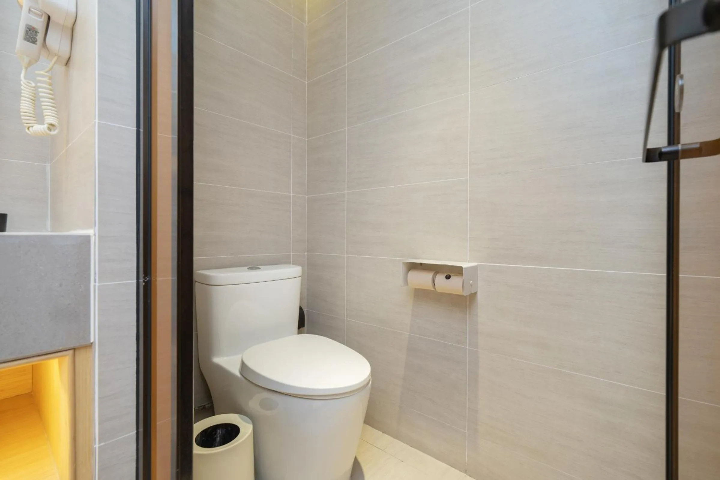 Toilet in JI Hotel Shanghai Jiuting Center