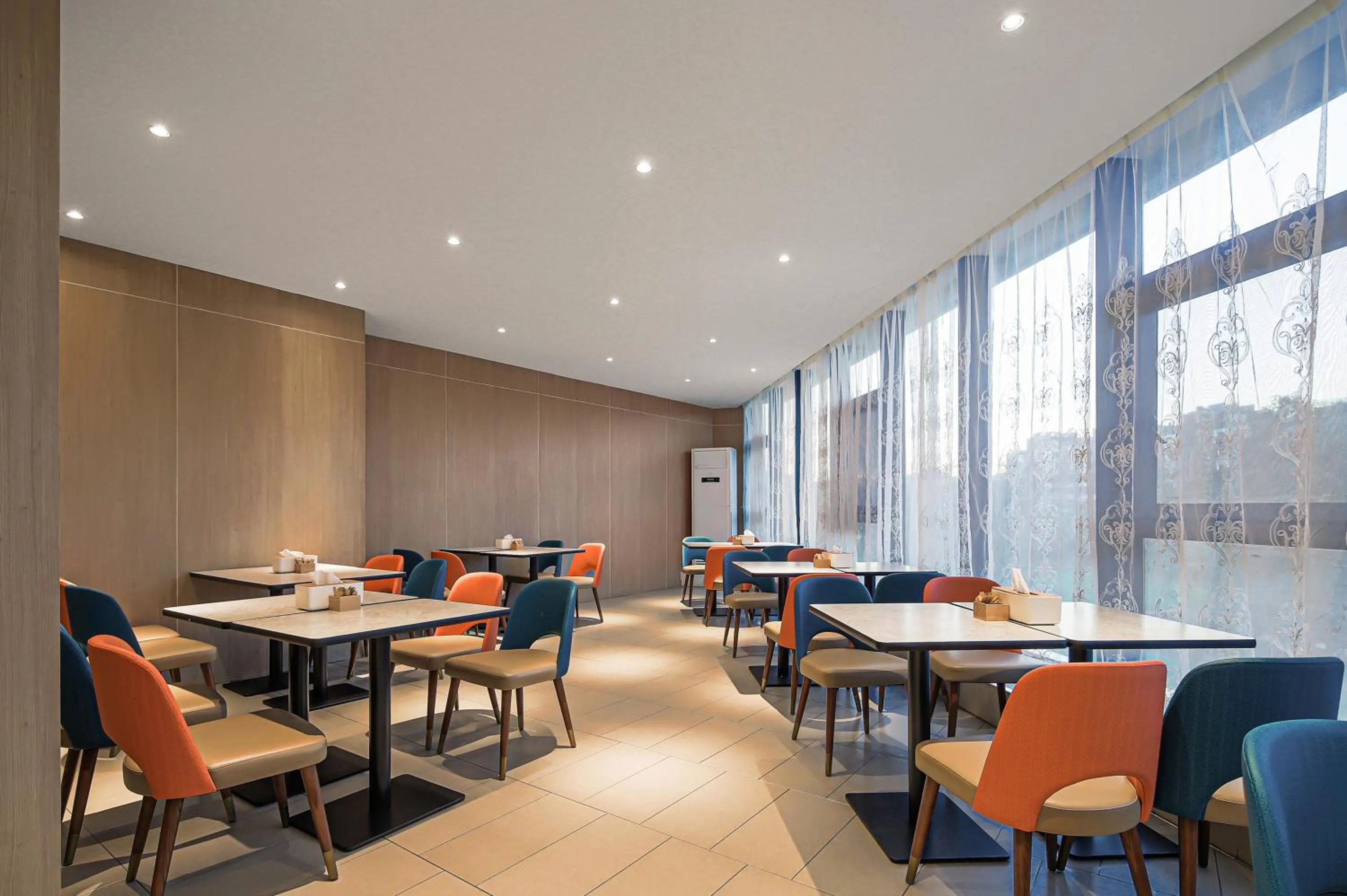 Restaurant/places to eat in Hanting Hotel Nanjing Xianhemen Zidong Commercial Street