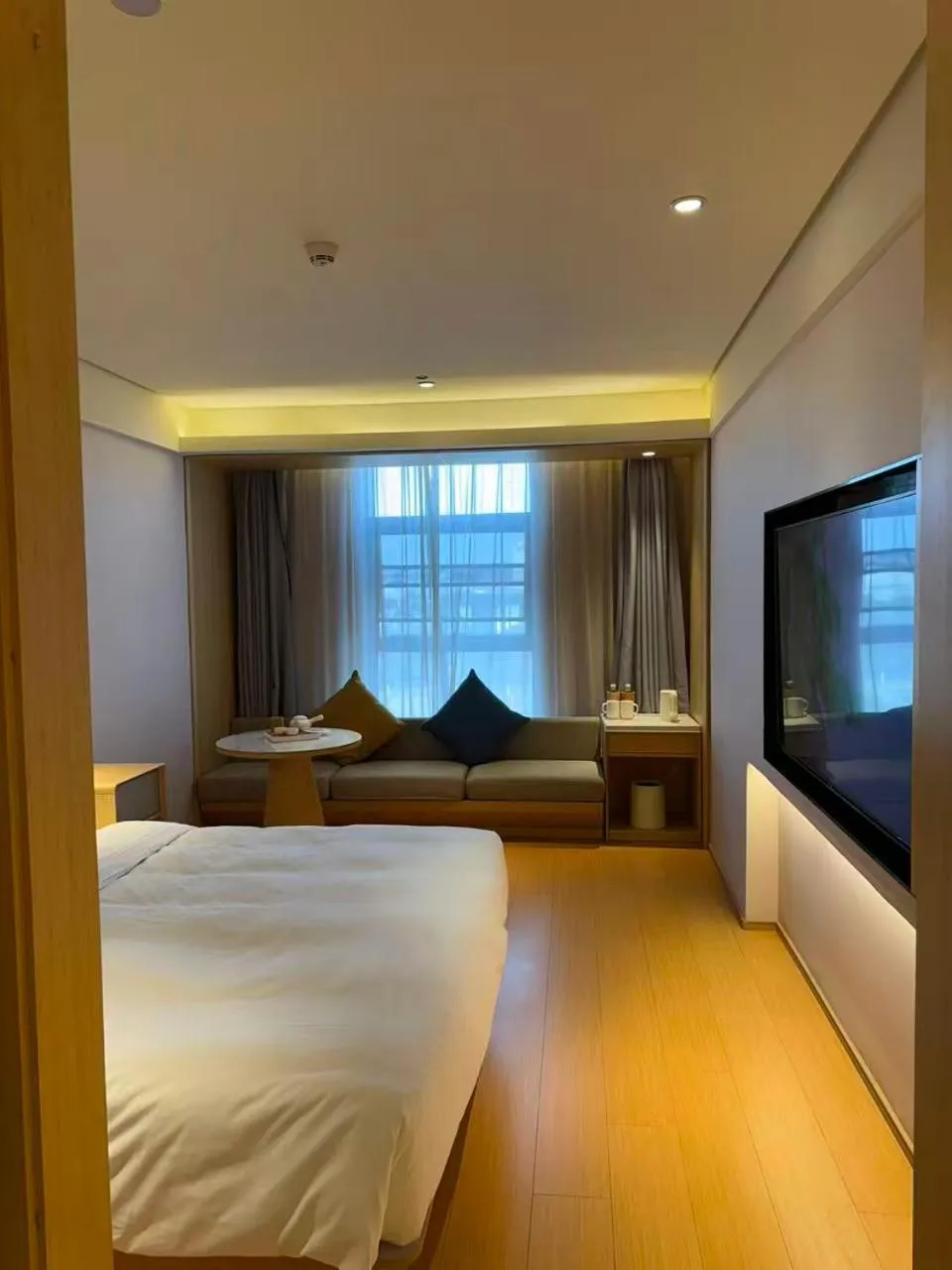 Photo of the whole room, Bed in JI Hotel Nanjing Jiangning Dongqi Road