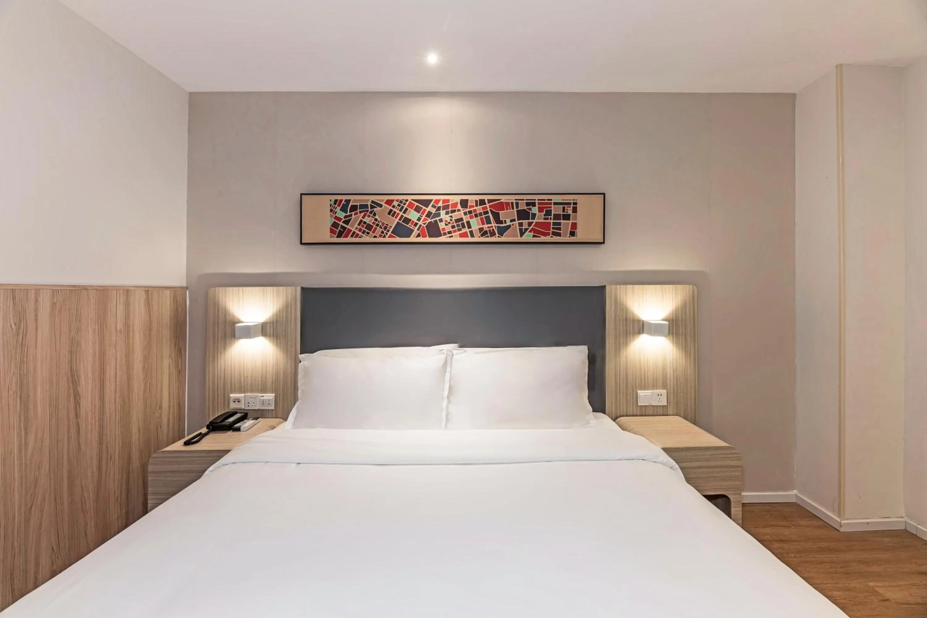 Property building in Hanting Hotel Suzhou International Education Park Yuexi Subway Station