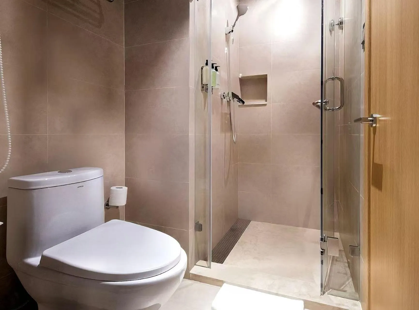 Shower in Orange Hotel Hangzhou Binjiang University Town