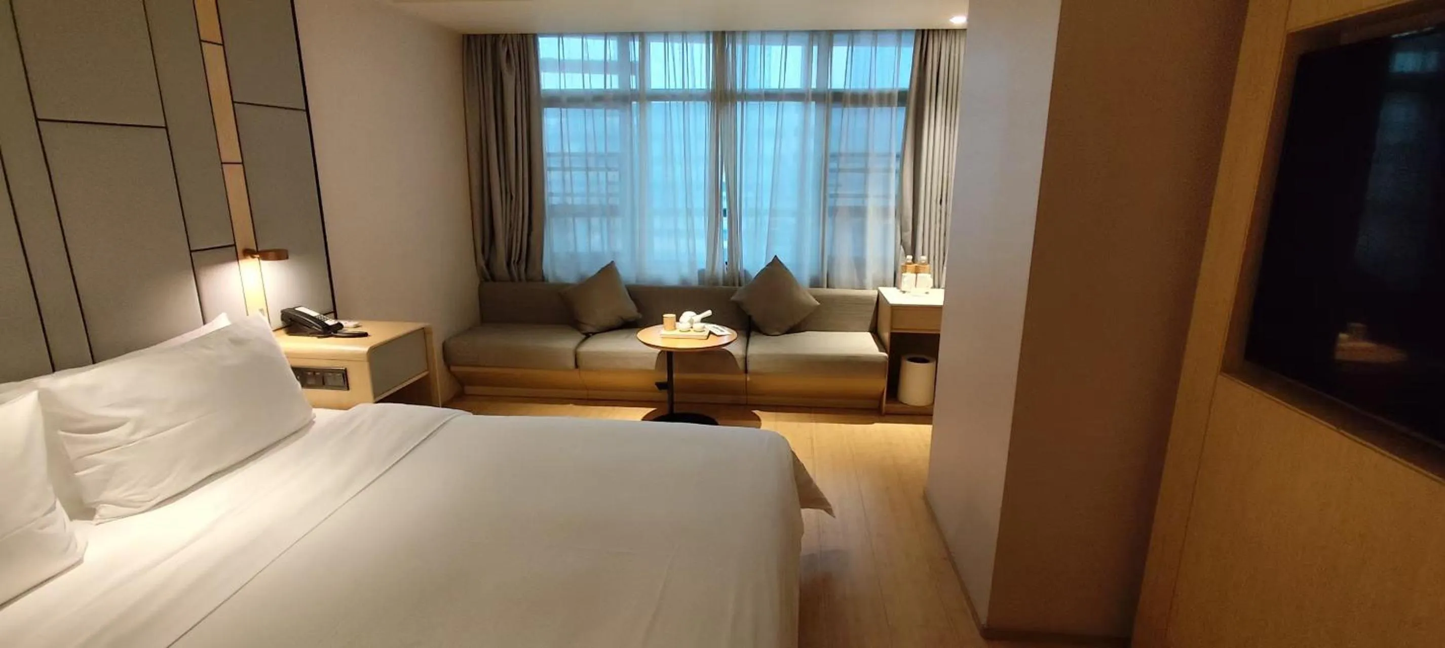 Bed in JI Hotel Hangzhou Xianghu Wanda Middle Road