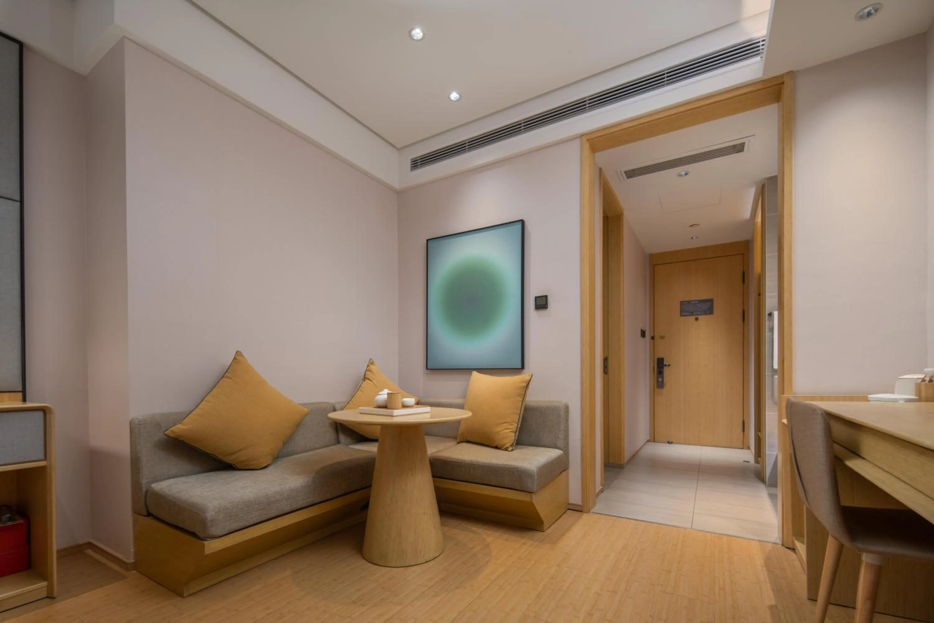 Seating area in JI Hotel Chongqing Liangjiang Happiness Plaza