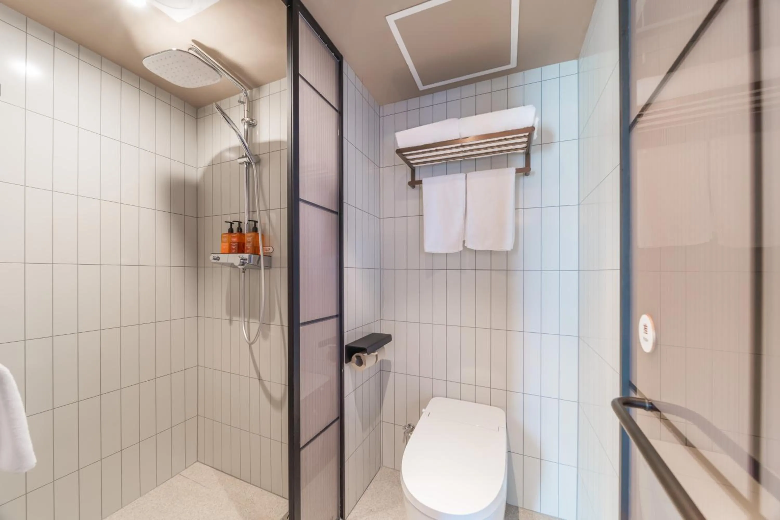 Orange Hotel Guangzhou Tianhe Gangding Subway Station