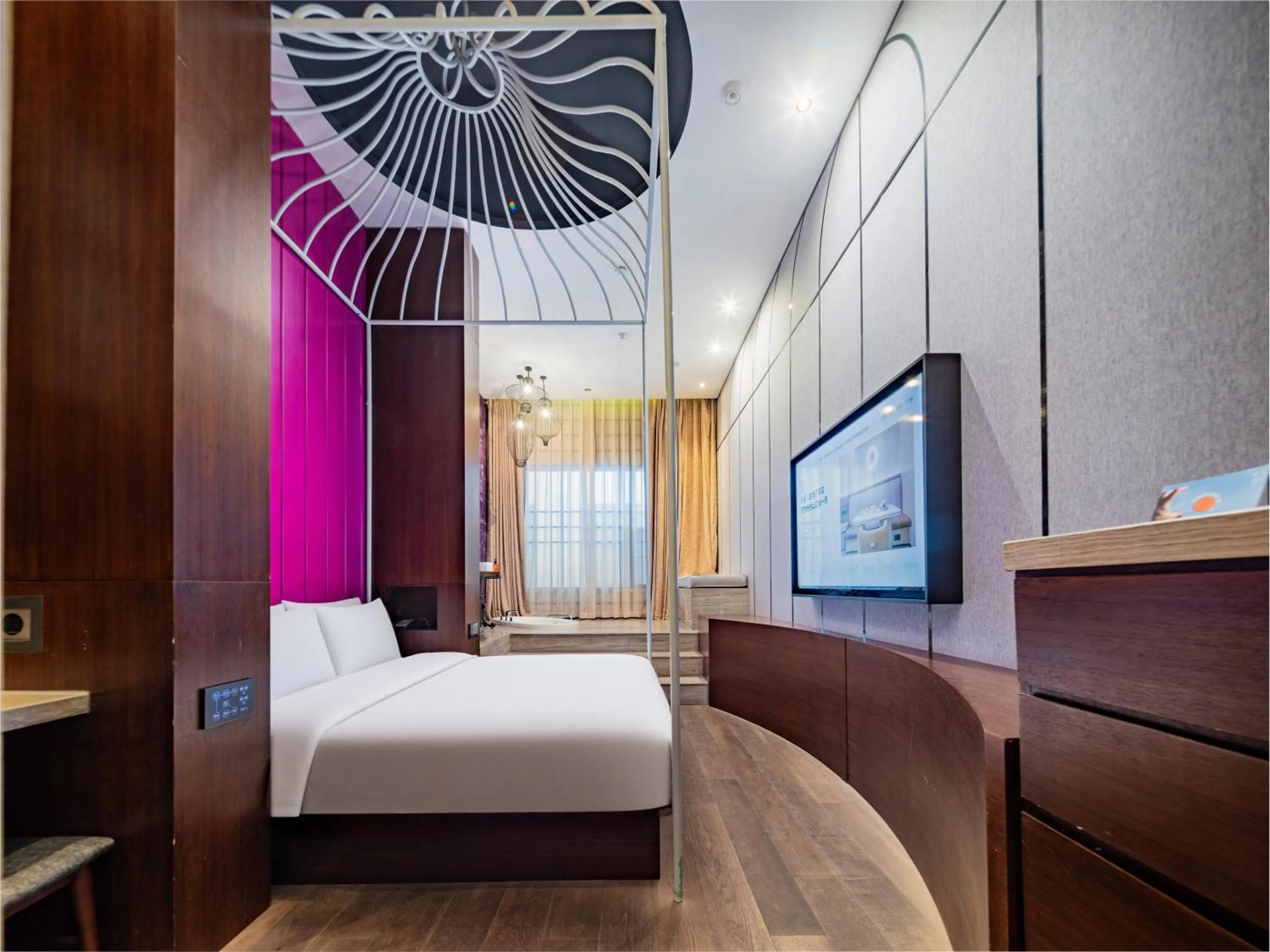 Communal lounge/ TV room, Bed in Orange Hotel Chengdu High-Tech Global Center