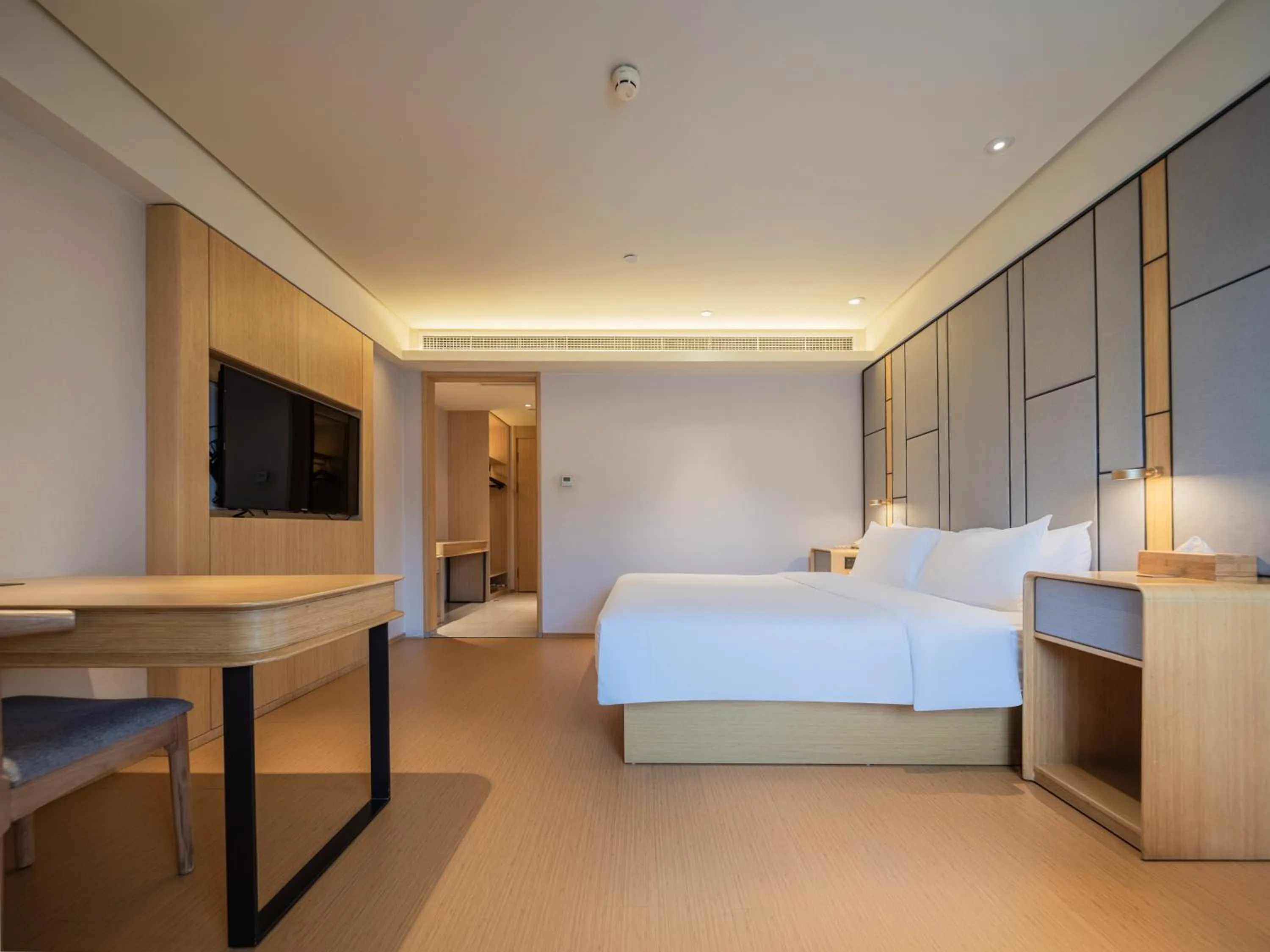 Bed in JI Hotel Chengdu Shuangliu Airport