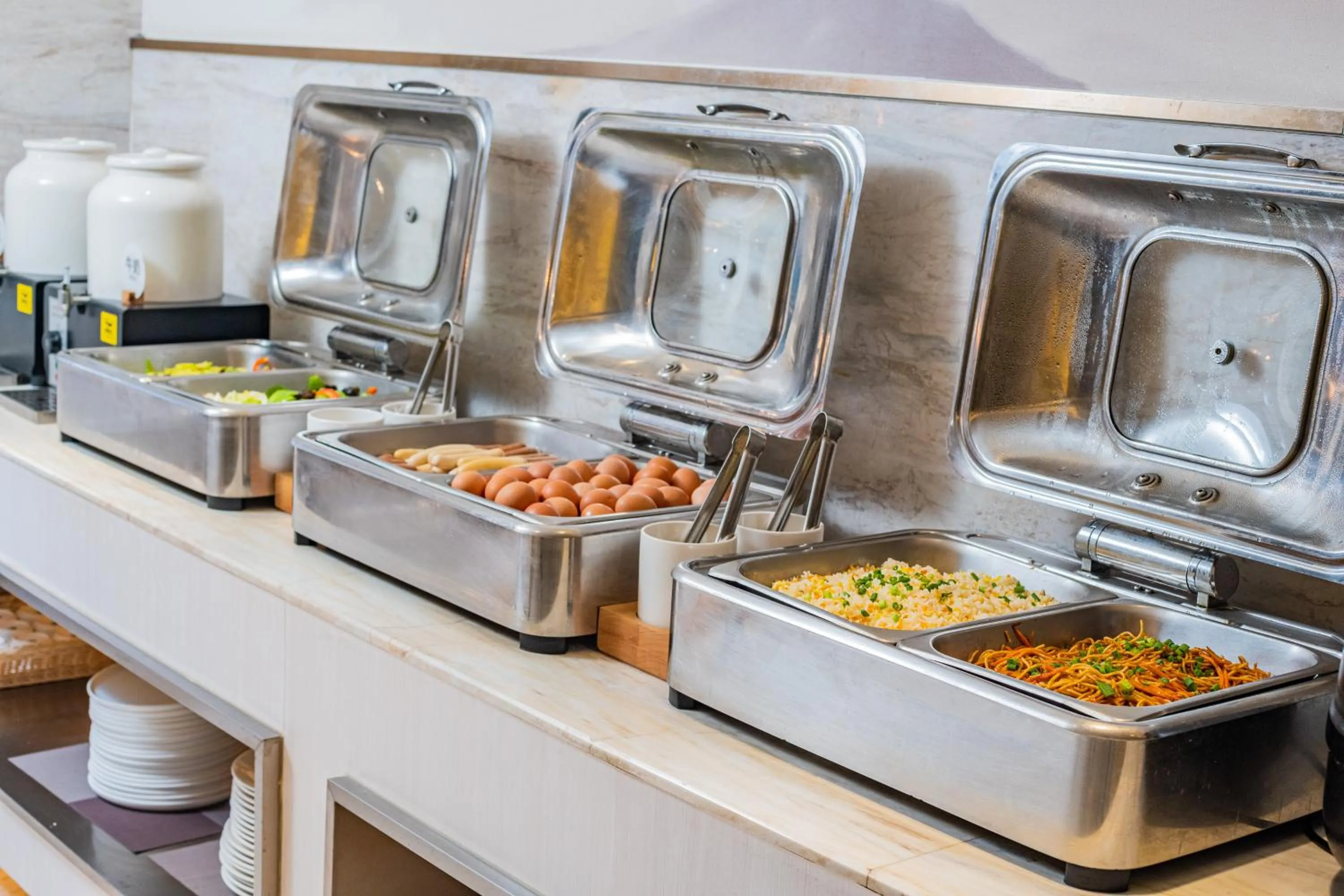 Restaurant/places to eat in JI Hotel Chengdu Zhaojue Temple Subway Station