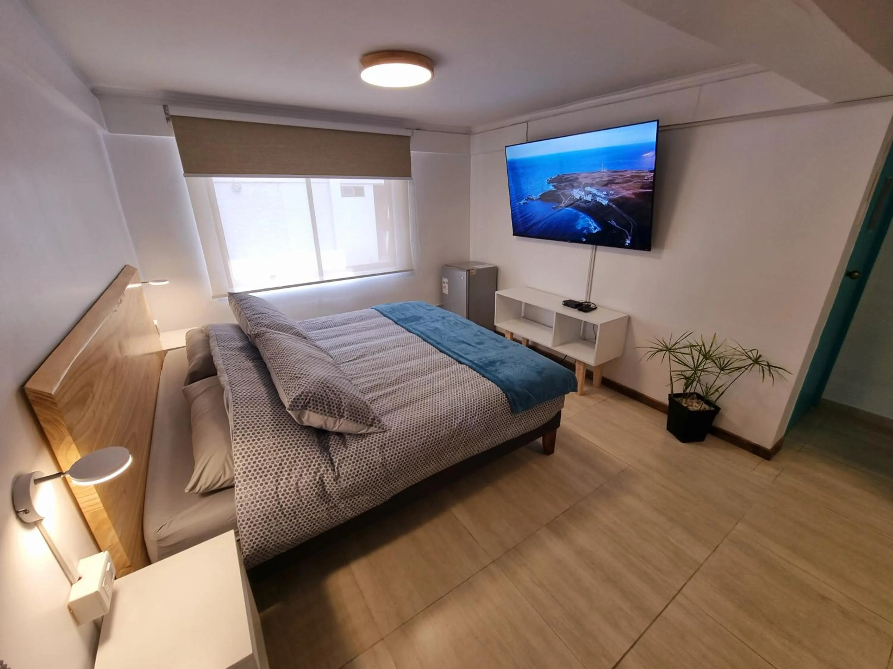 Photo of the whole room, Bed in Reñaca House Hotel