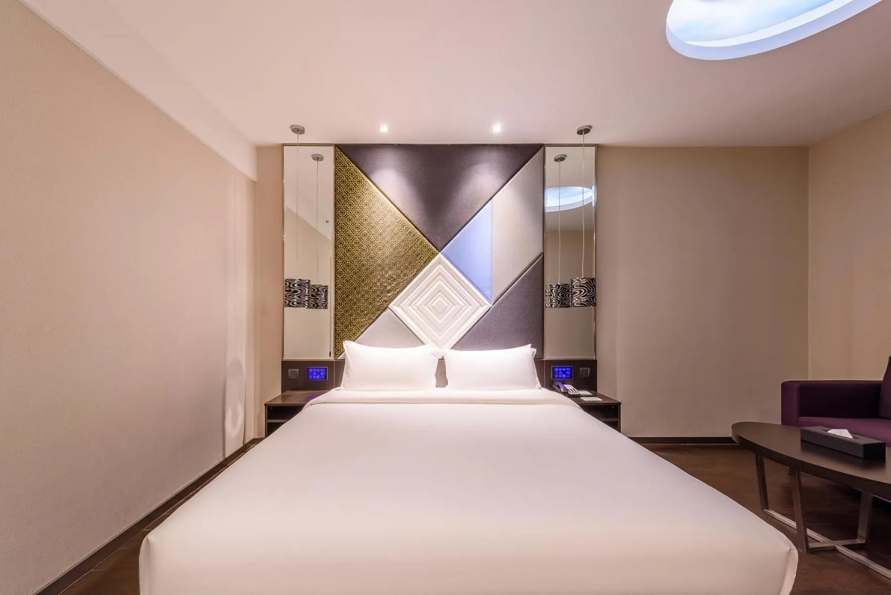 Bed in Orange Hotel Hangzhou Wenyi West Road