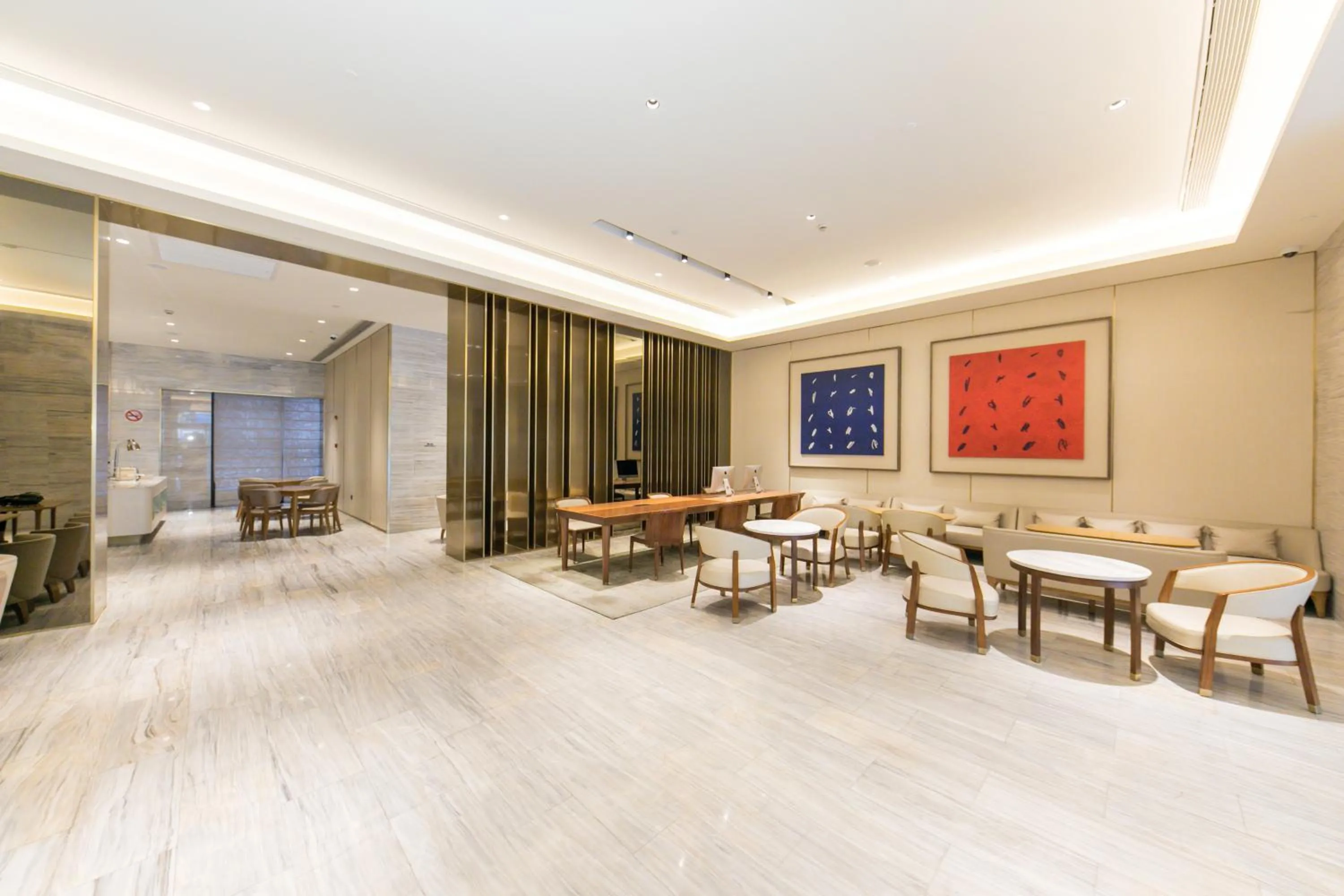 Communal lounge/ TV room in JI Hotel Shanghai Jing'an Daning Park