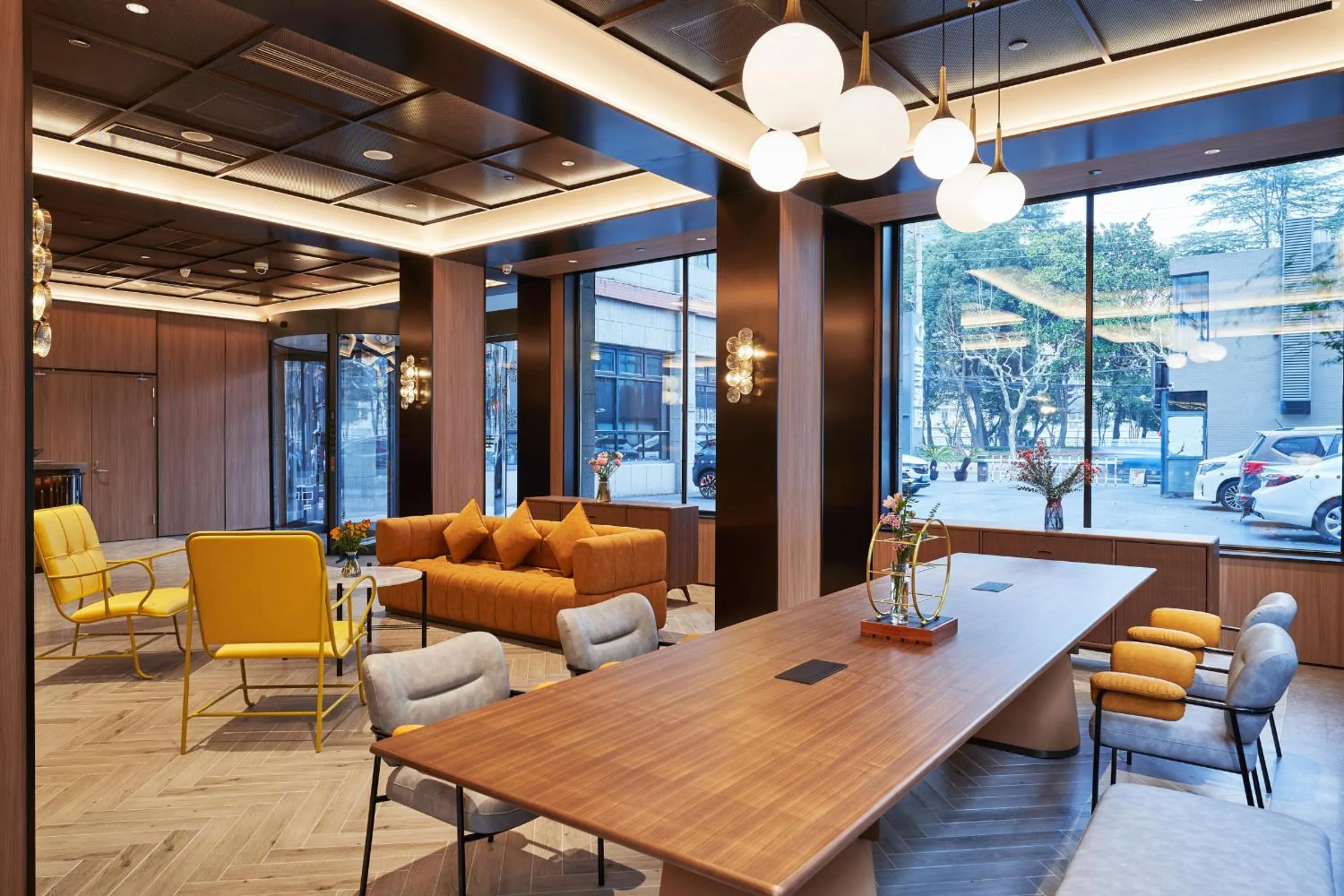 Lobby or reception in Orange Hotel Shanghai Xujiahui Caobao Road Subway Station