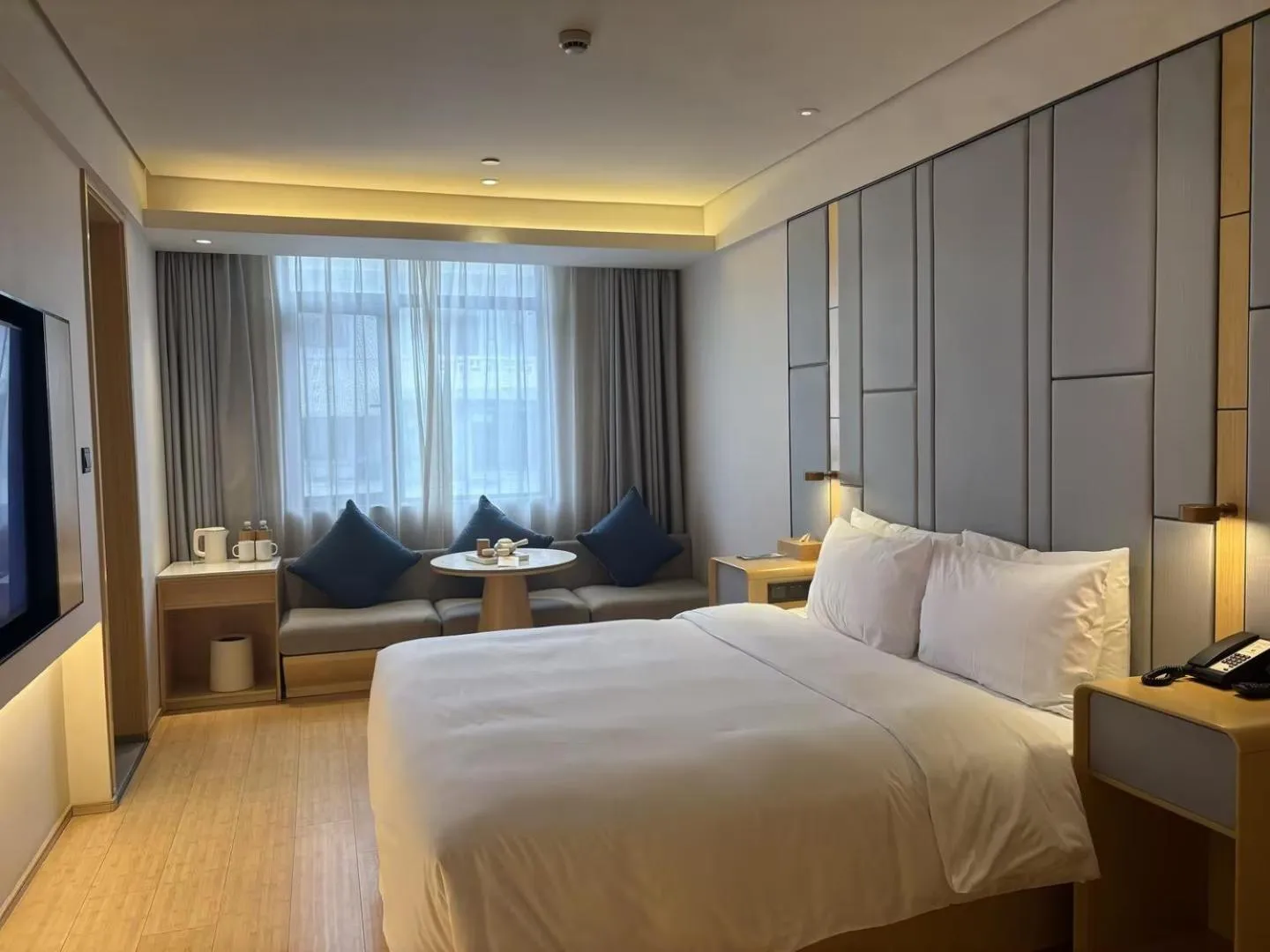 View (from property/room), Bed in JI Hotel Shanghai Stadium