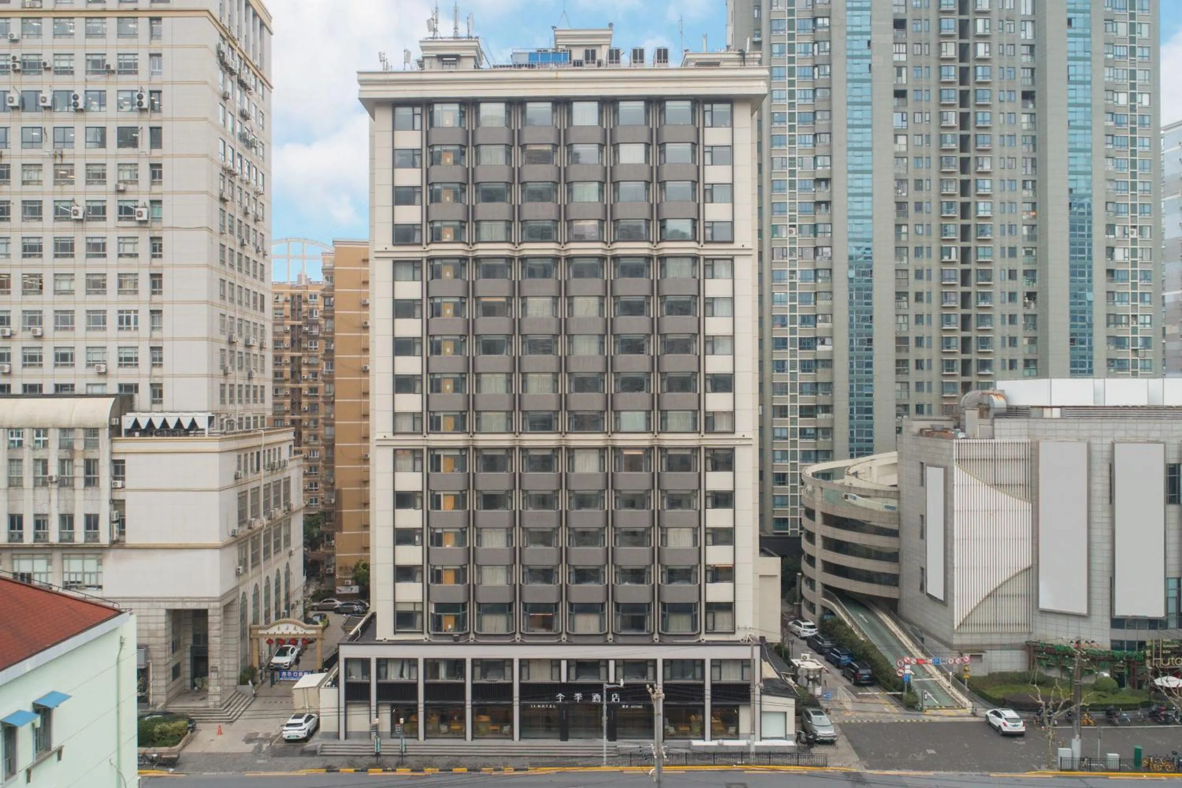 JI Hotel Shanghai Lujiabang Road Subway Station