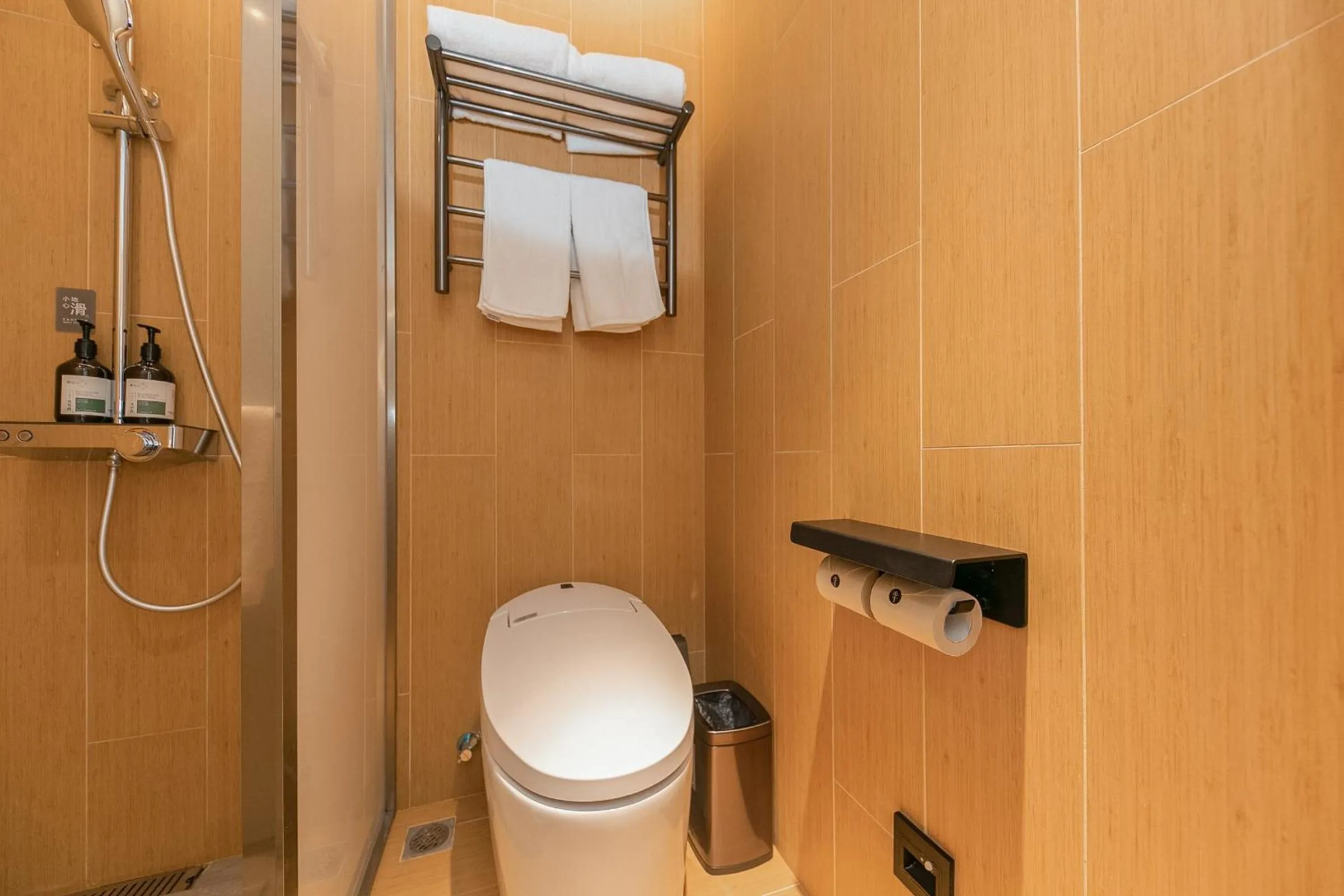 JI Hotel Shanghai Lujiabang Road Subway Station