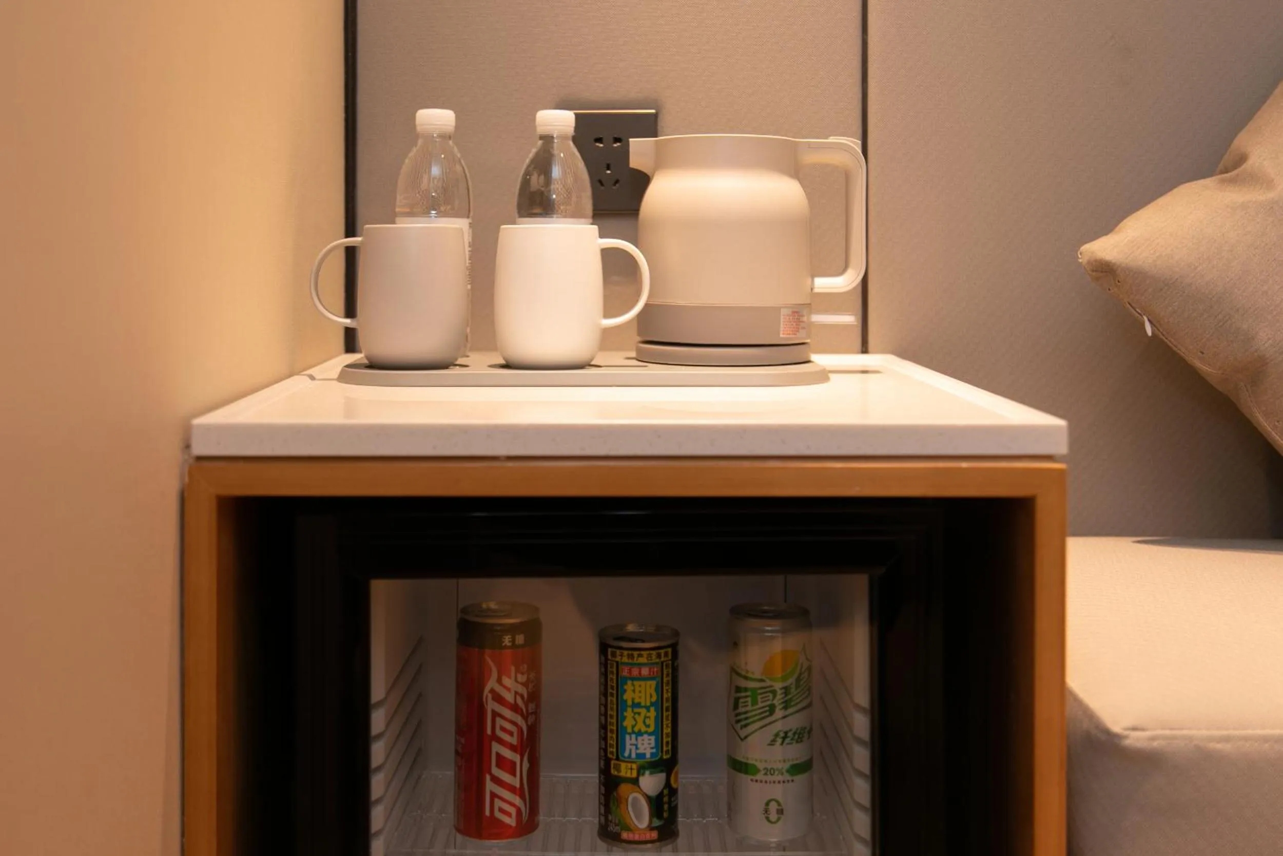 JI Hotel Shanghai Lujiabang Road Subway Station