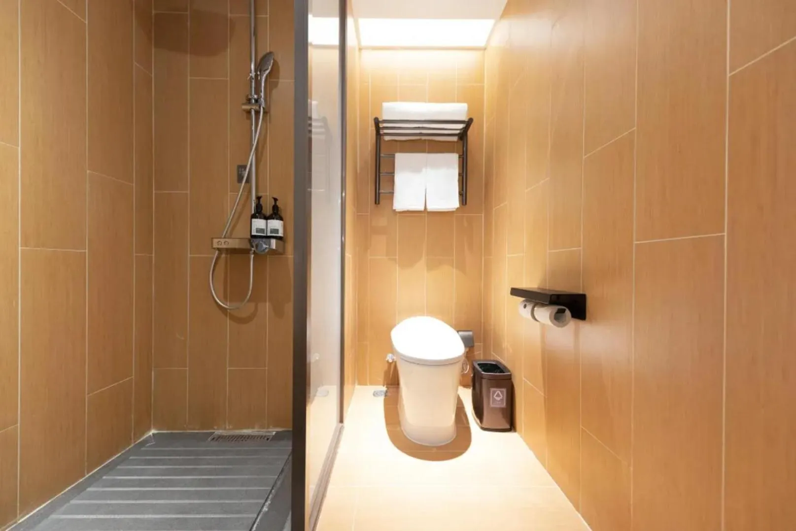 Shower in JI Hotel Shanghai University Tacheng Road