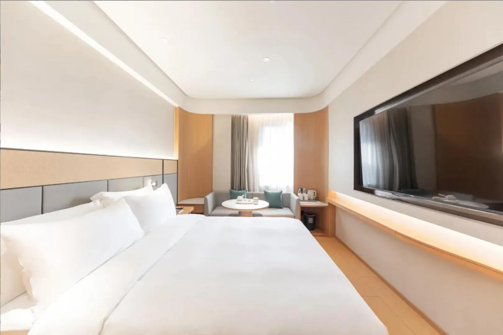 Photo of the whole room, Bed in JI Hotel Shanghai University Tacheng Road