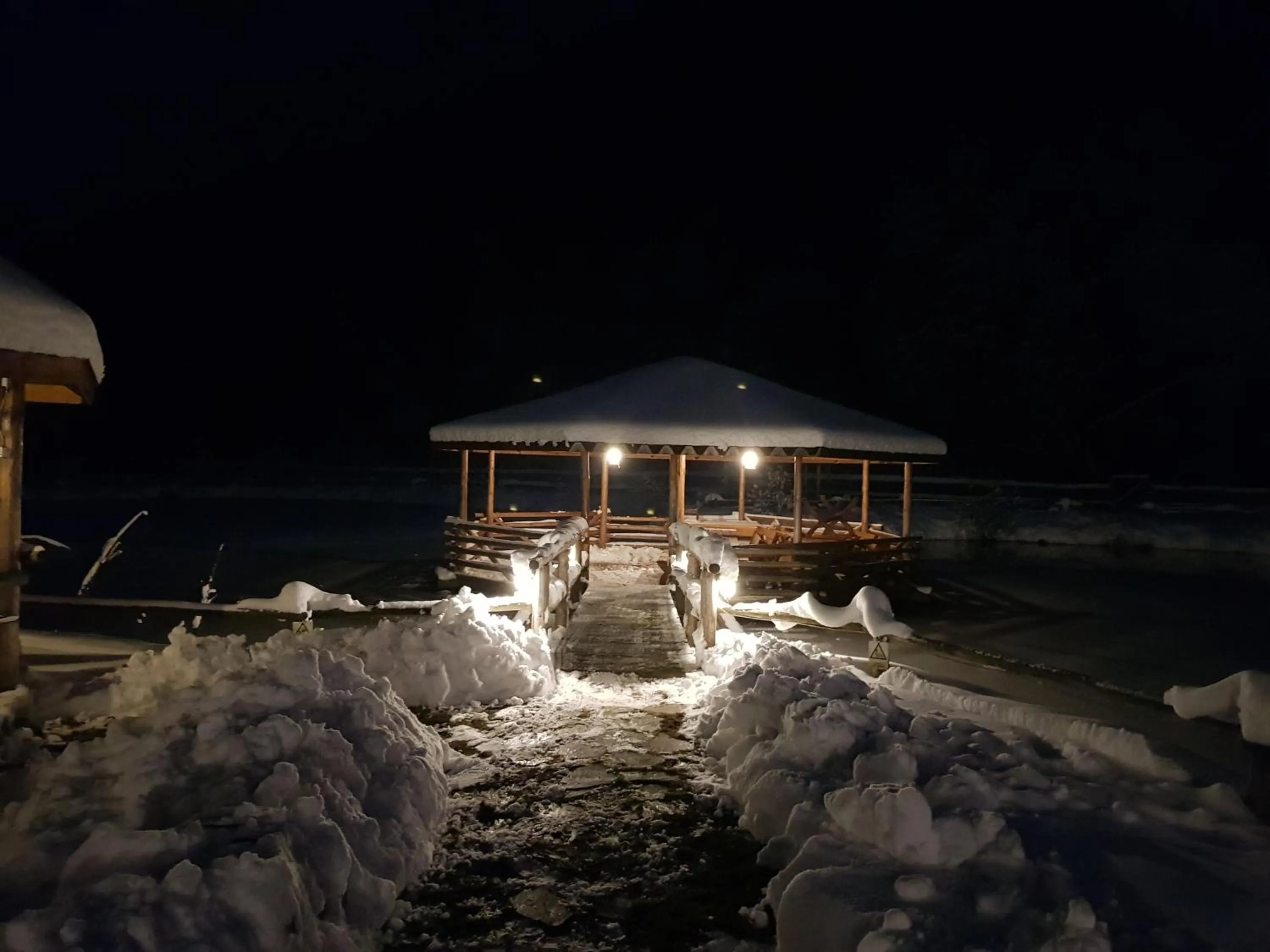 Night in Pensiunea Casiana