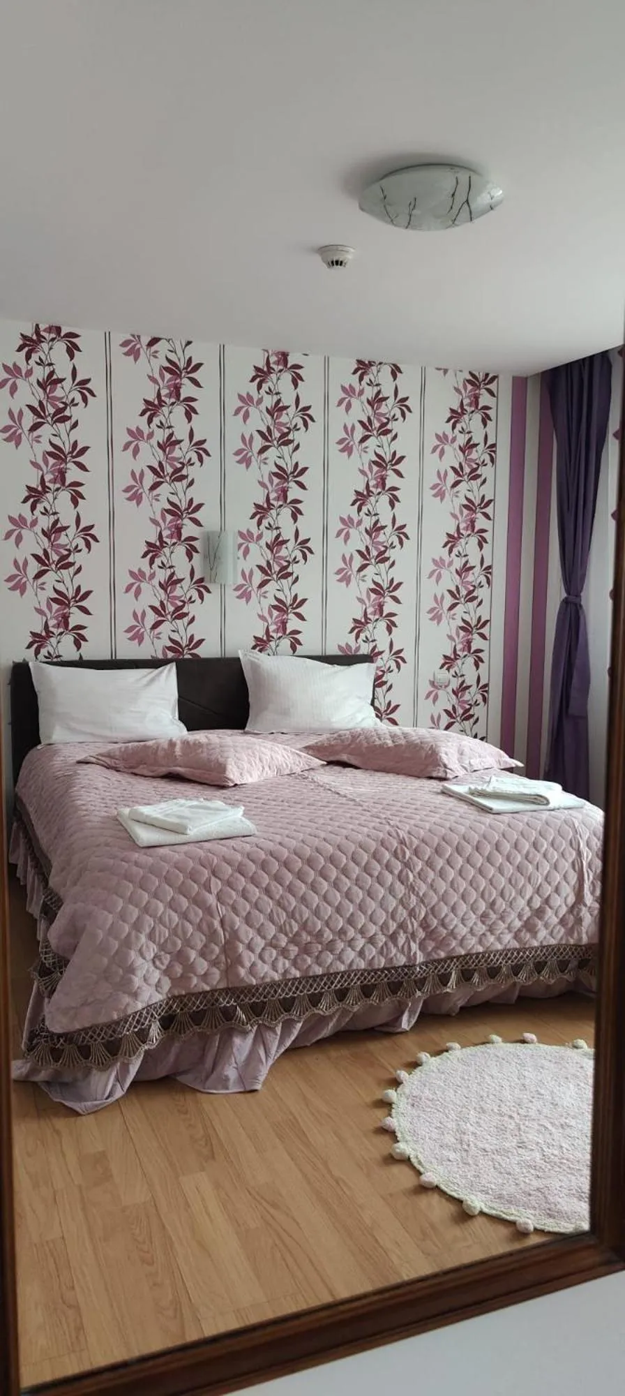 Bed in Pensiunea Casiana