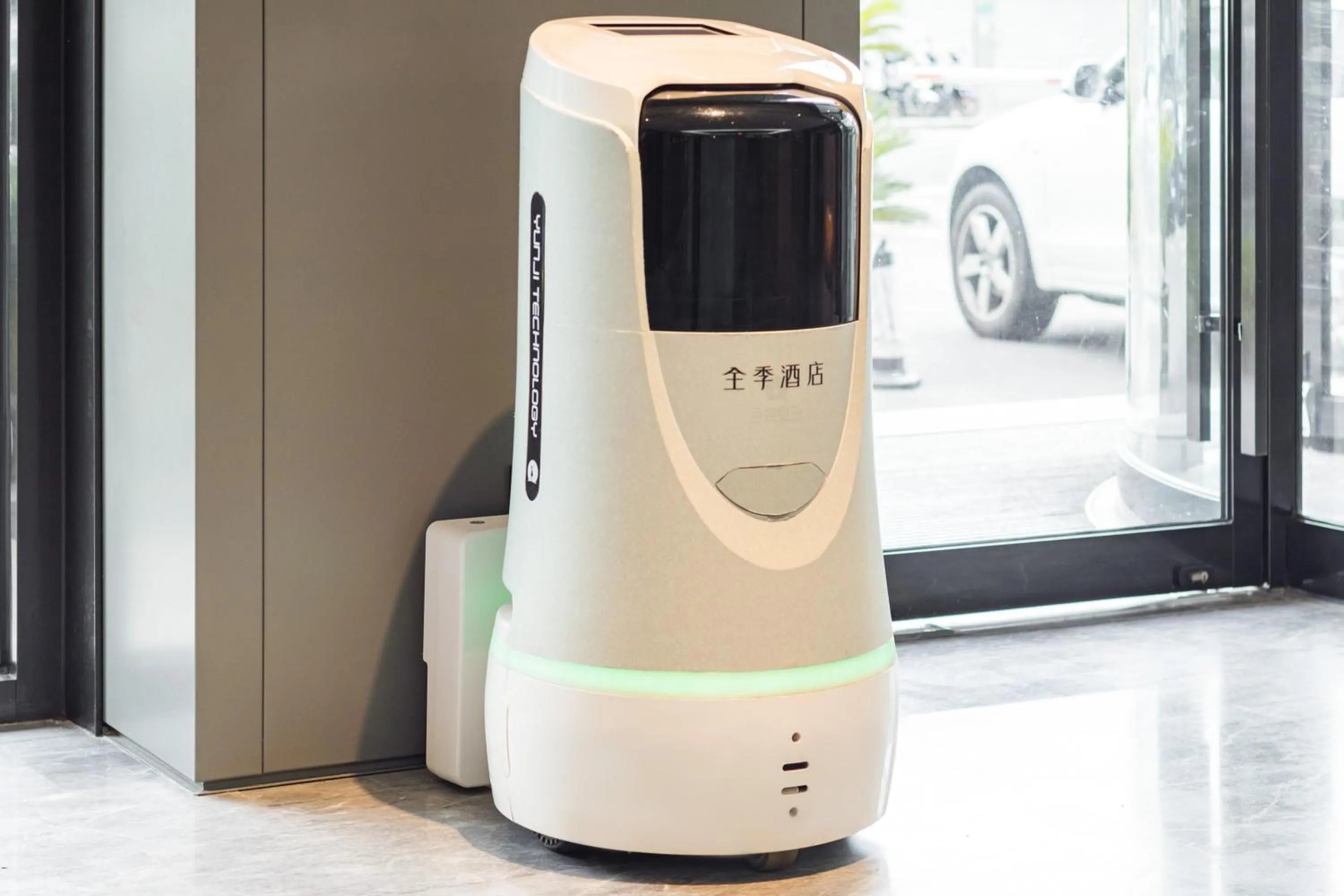 Property building in JI Hotel Shanghai Meilong Wanhui International Plaza