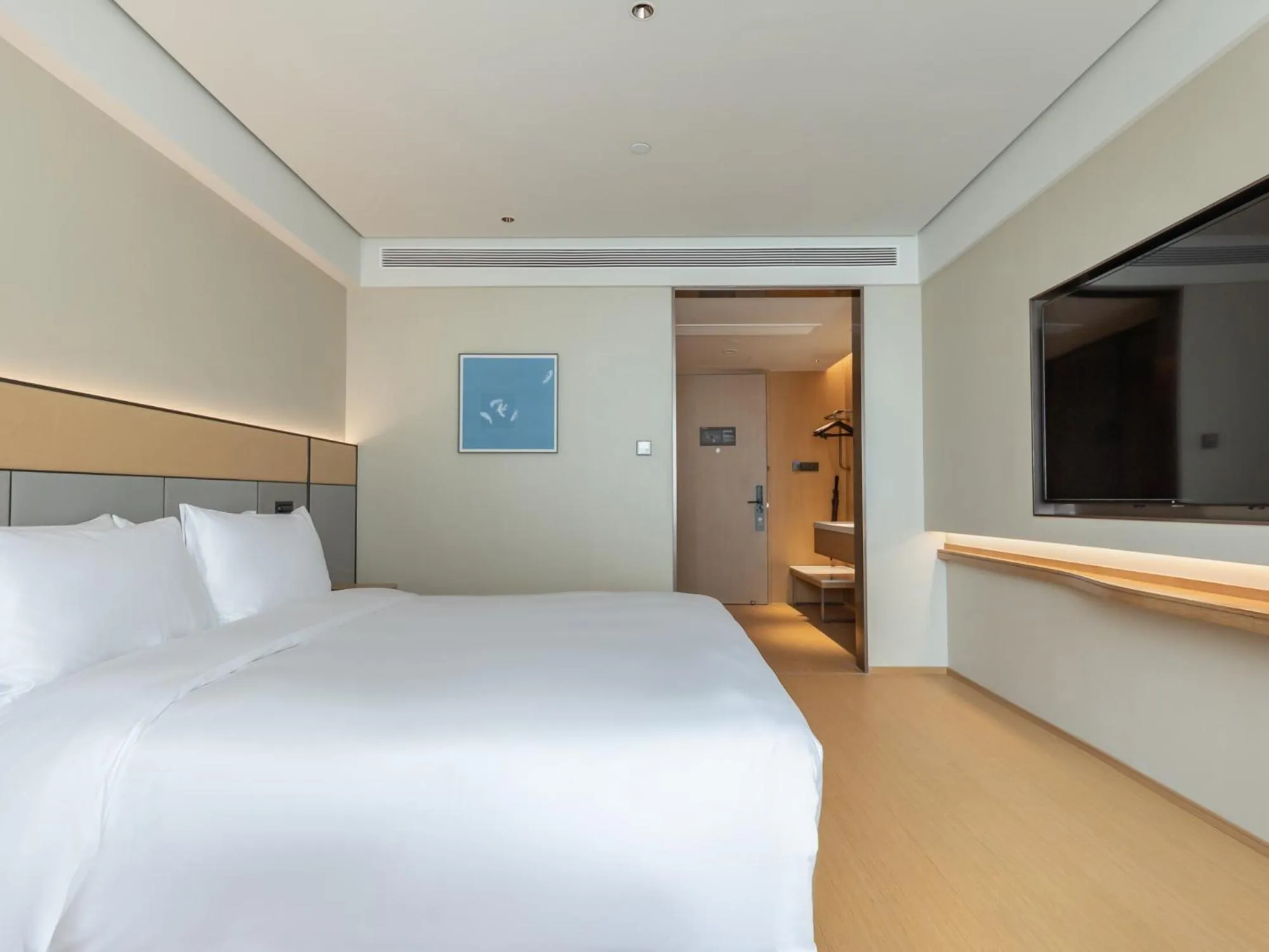 Property building, Bed in JI Hotel Suzhou North High Speed Railway Station Subway Station
