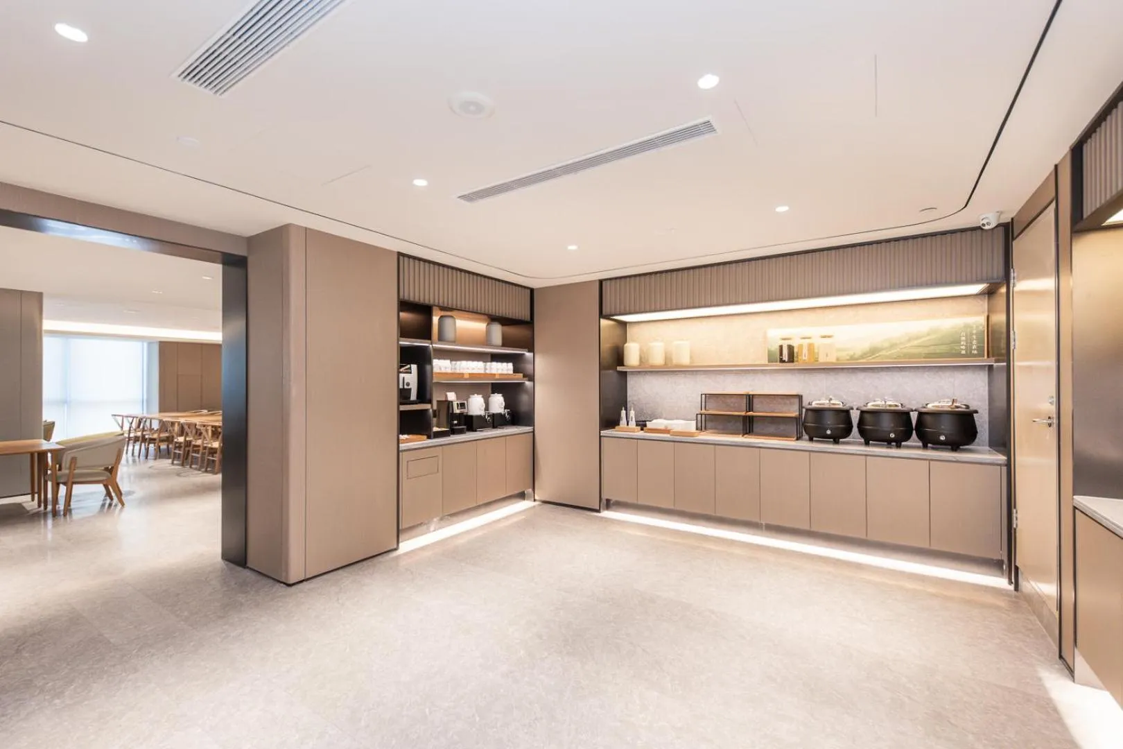 Restaurant/places to eat in JI Hotel Suzhou North High Speed Railway Station Subway Station