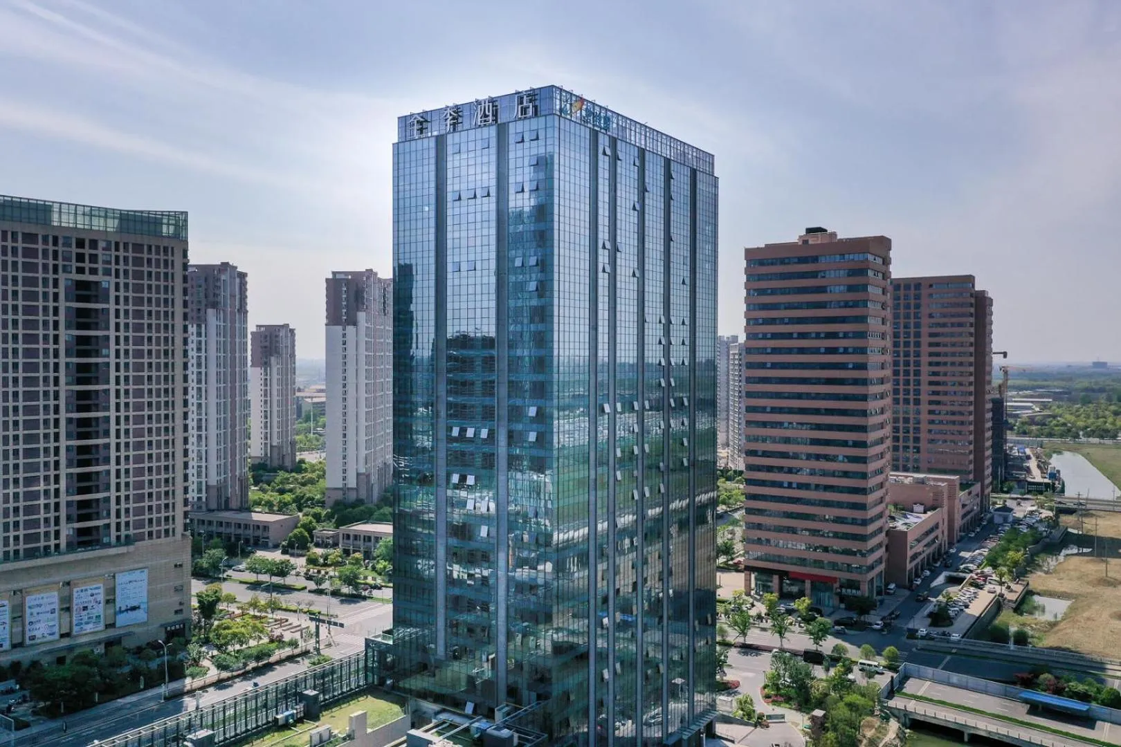 Property building in JI Hotel Suzhou North High Speed Railway Station Subway Station