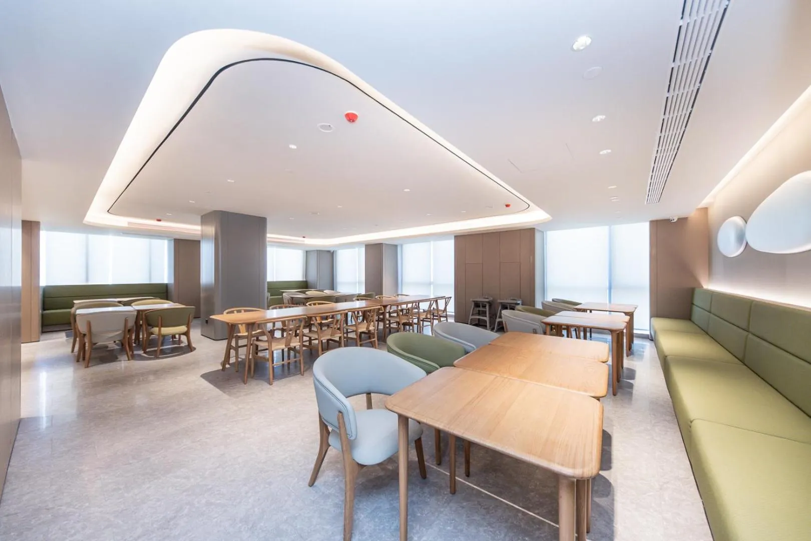 Restaurant/places to eat in JI Hotel Suzhou North High Speed Railway Station Subway Station