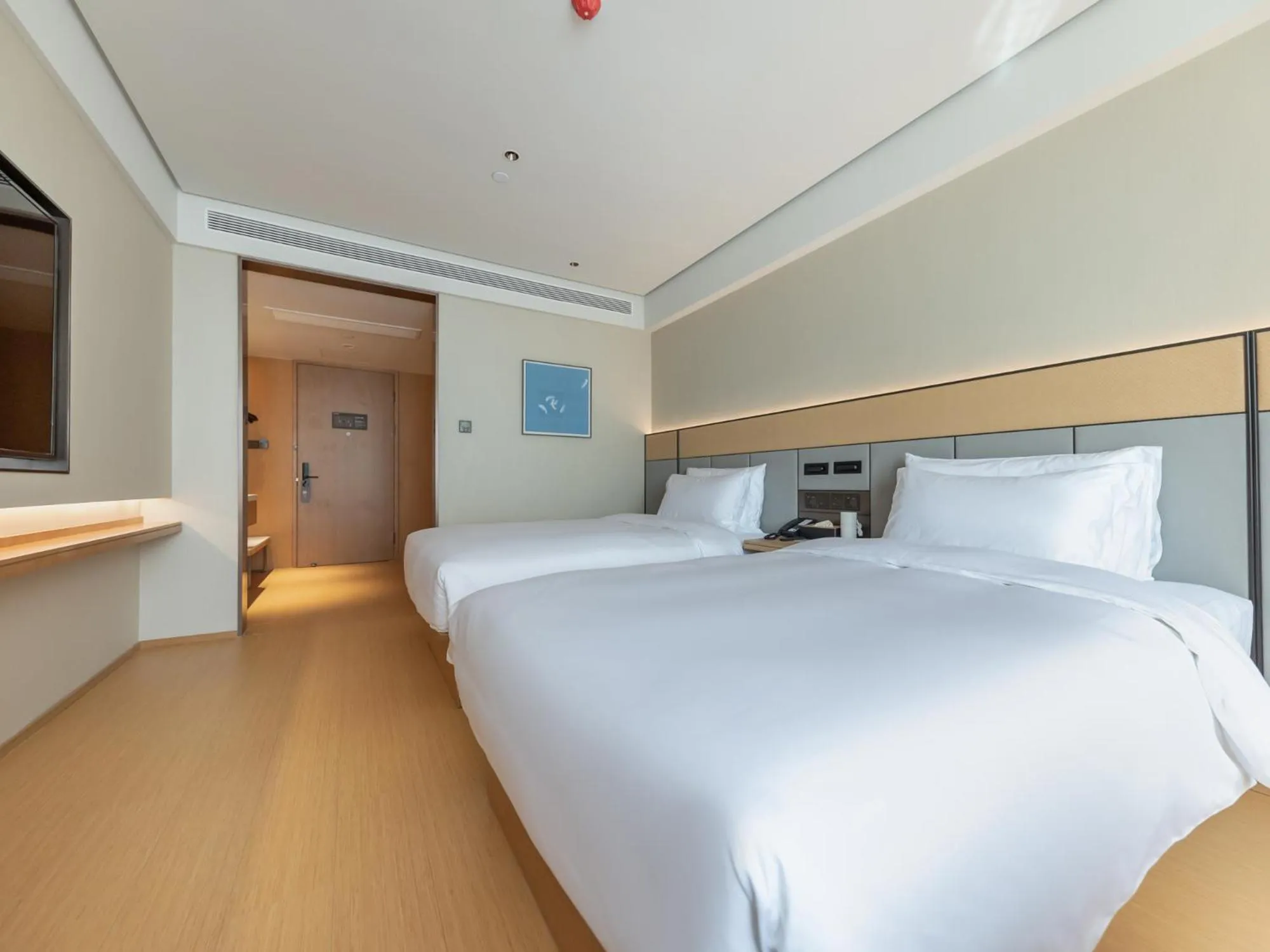 Property building, Bed in JI Hotel Suzhou North High Speed Railway Station Subway Station