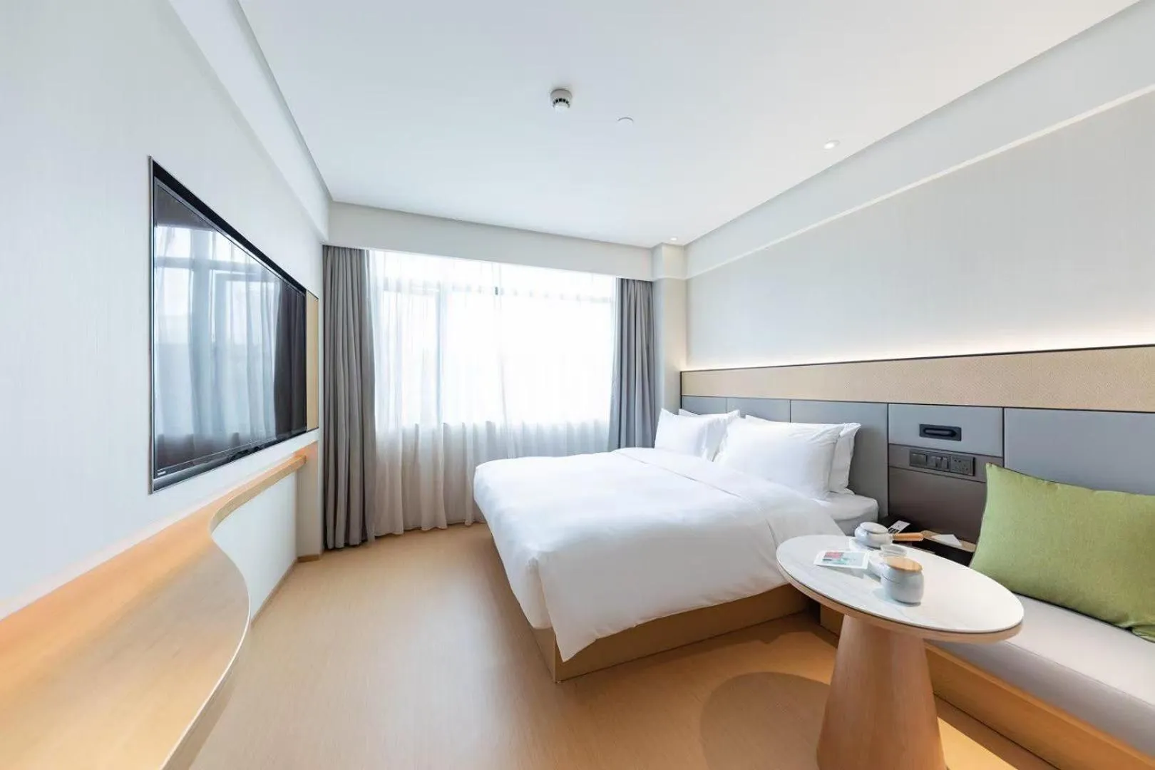 Bed in JI Hotel Shanghai Xintiandi South Xizang Road