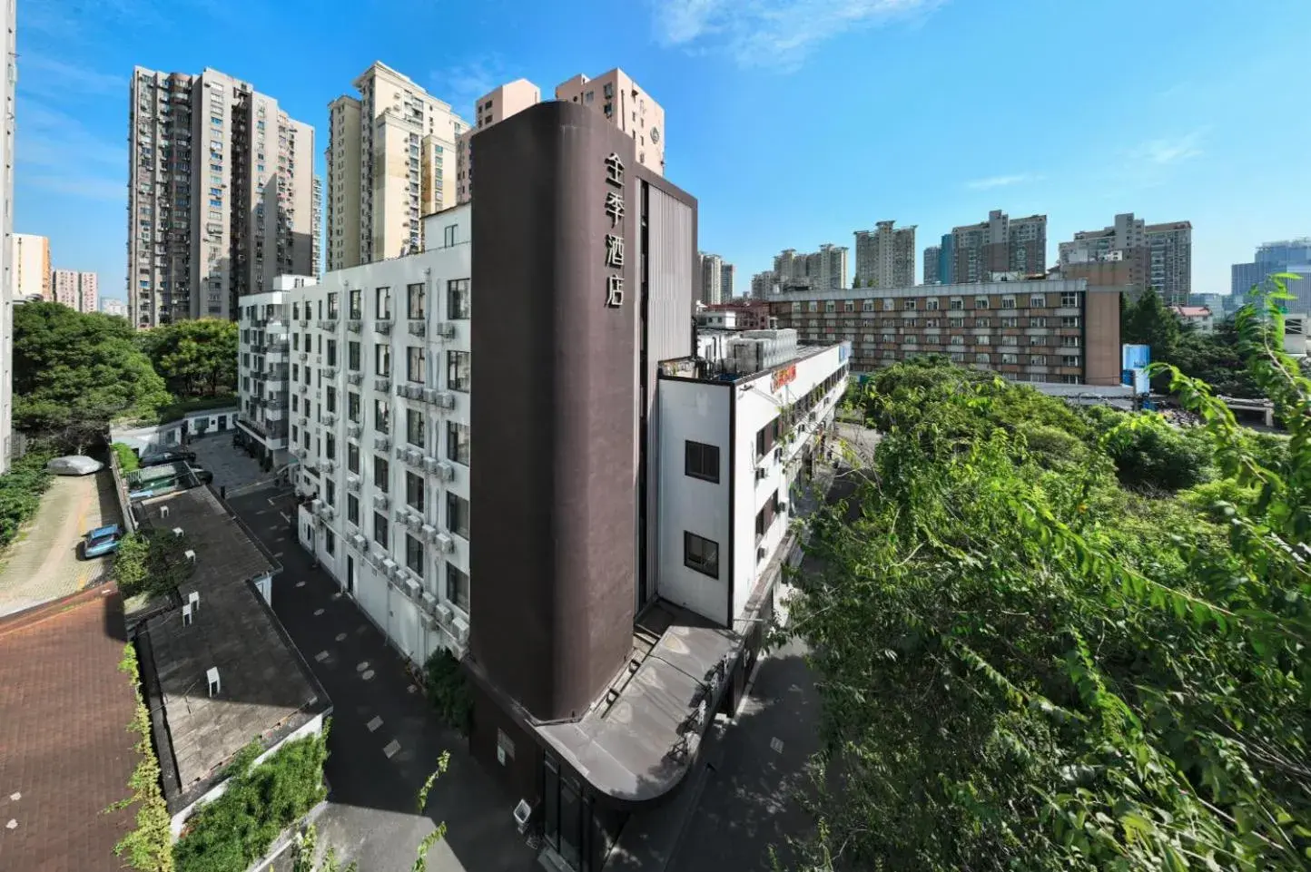 JI Hotel Shanghai Xujiahui Caobao Road Subway Station JI Hotel Shanghai Xujiahui Caobao Road Subway Station