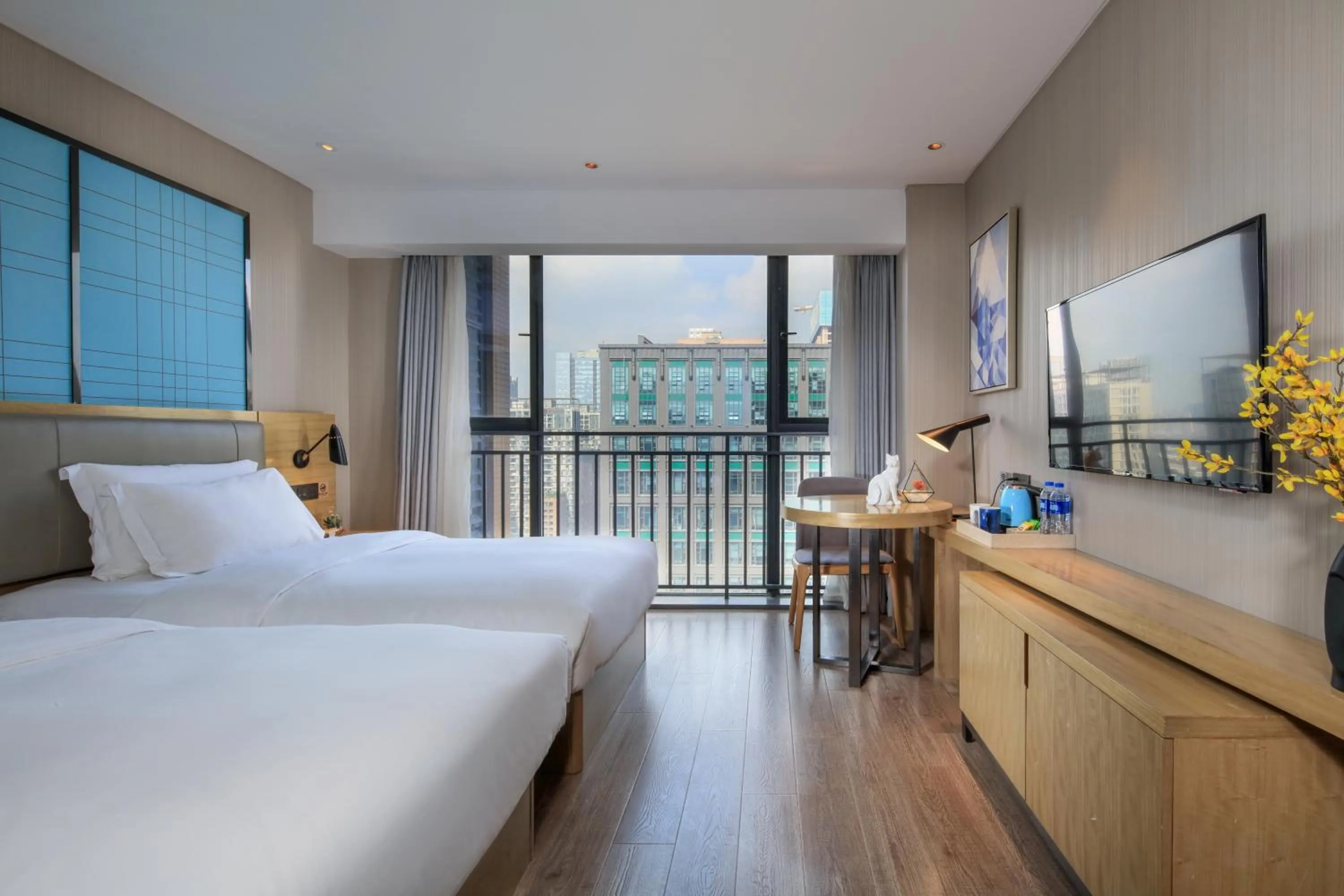 View (from property/room), Bed in Starway Hotel Chengdu Jianshe Road SM Plaza